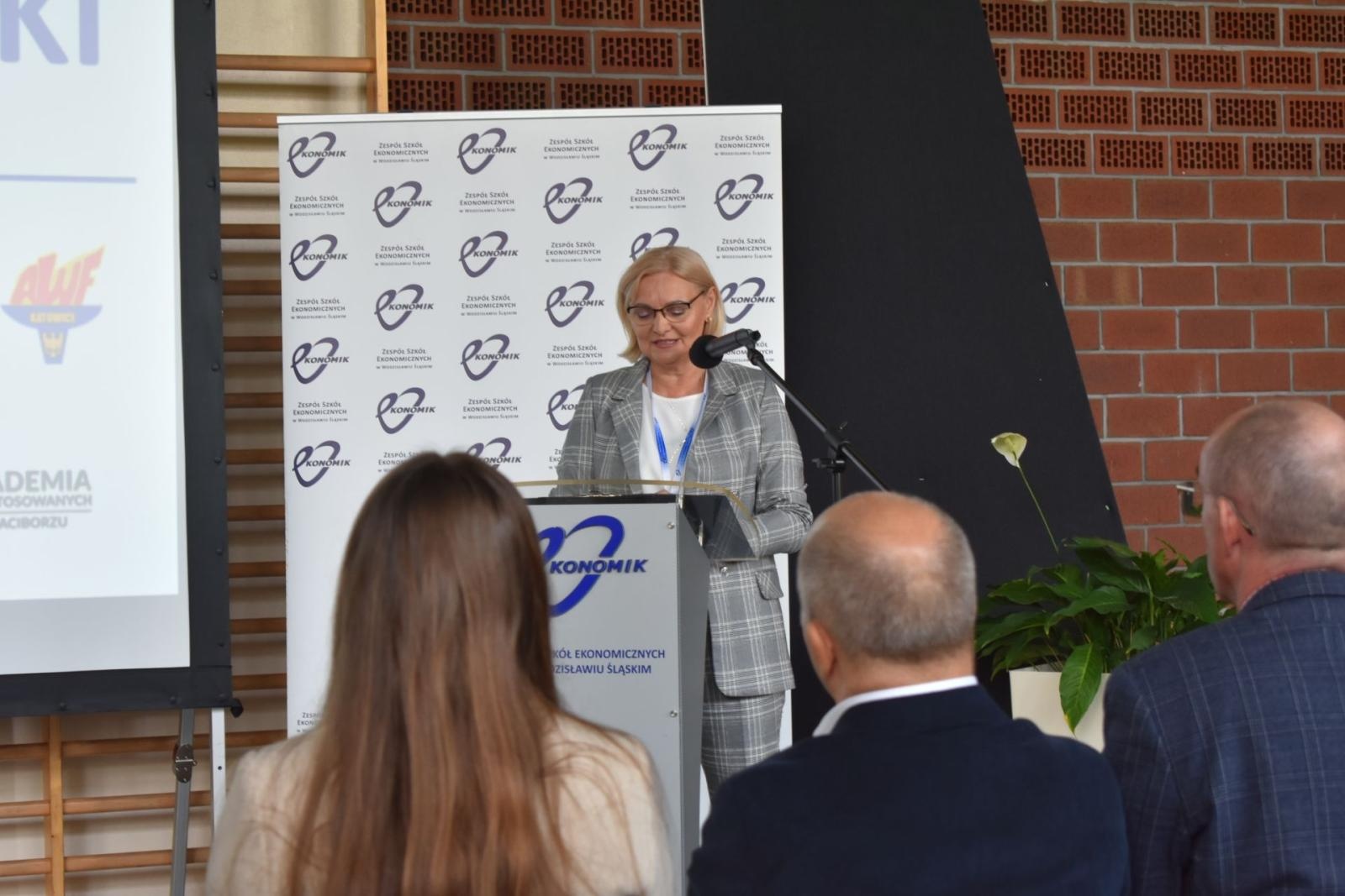 Zdjęcie w galerii na portalu naszwodzislaw.com: Za nami VI Festiwal Akademicki wiadomości z regionu