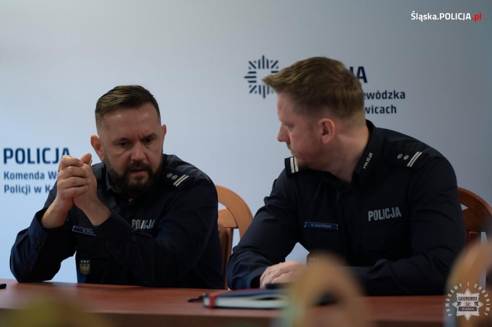 Zdjęcie w galerii na portalu naszwodzislaw.com: Przedstawiciele UE wizytowali śląski garnizon policji wiadomości z regionu