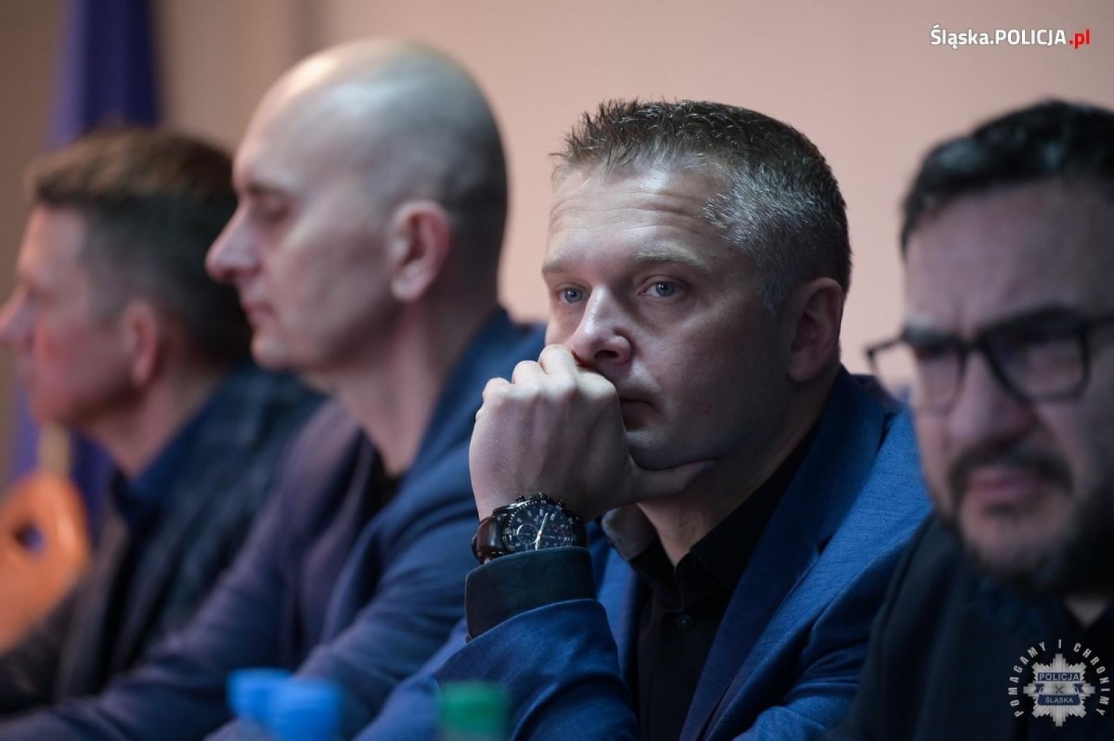 Zdjęcie w galerii na portalu naszwodzislaw.com: Przedstawiciele UE wizytowali śląski garnizon policji wiadomości z regionu