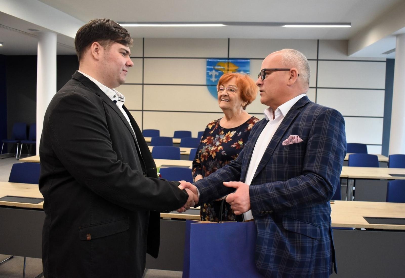 Zdjęcie w galerii na portalu naszwodzislaw.com: Olimpiada Wiedzy i Umiejętności Budowlanych. Uczeń ZST najlepszy wiadomości z regionu