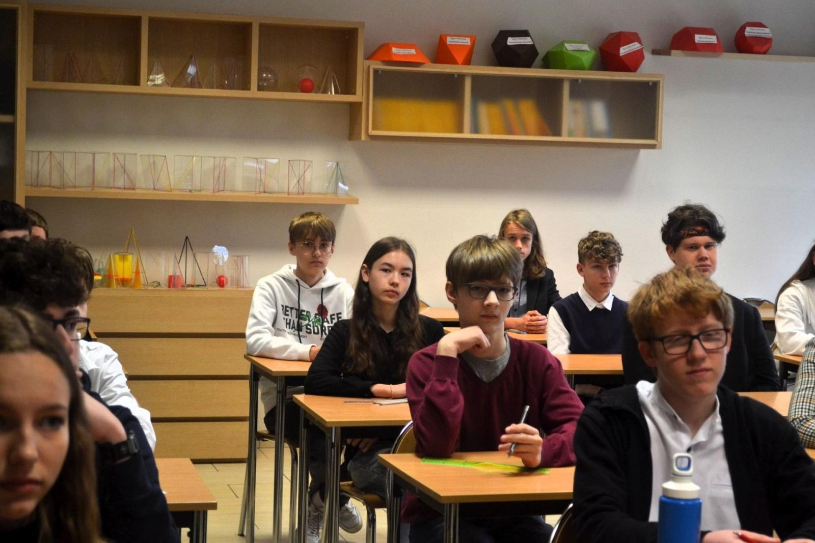 Zdjęcie w galerii na portalu naszwodzislaw.com: Przedmioty ścisłe kontra uczniowie. Starcie Tytanów za nami wiadomości z regionu