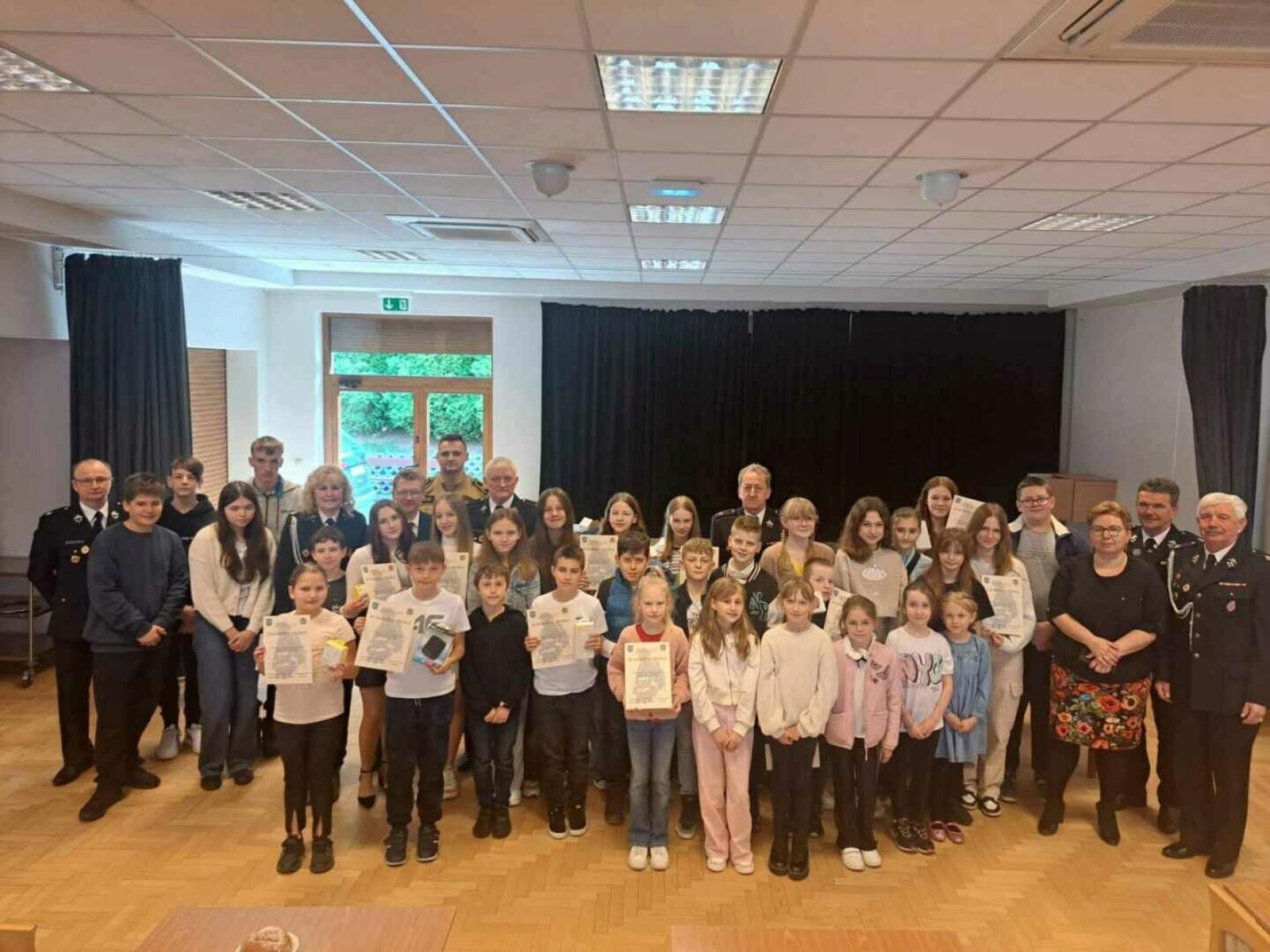 Zdjęcie w galerii na portalu naszwodzislaw.com: Gminny turniej wiedzy pożarniczej w Połomi wiadomości z regionu