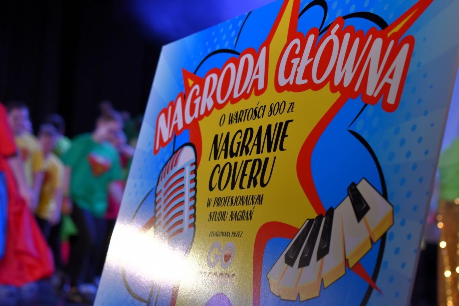 Zdjęcie w galerii na portalu naszwodzislaw.com: Supermoce na scenie Festiwalu Karaoke wiadomości z regionu