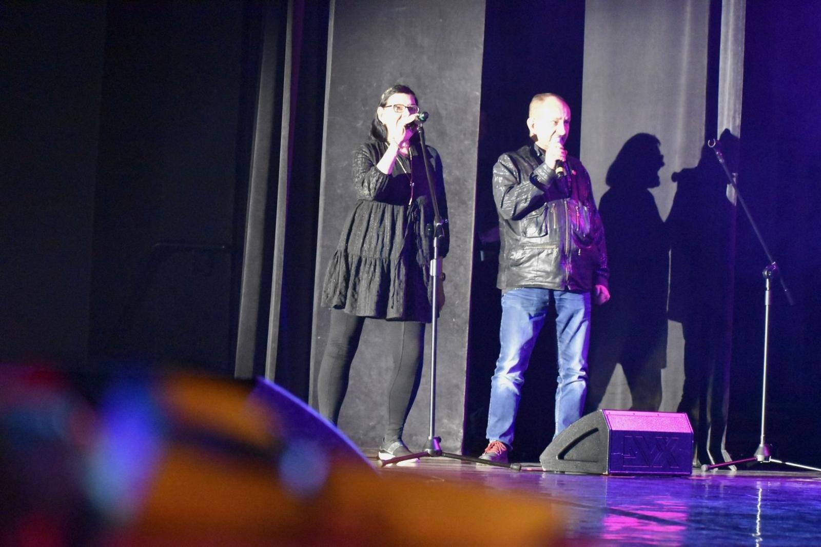 Zdjęcie w galerii na portalu naszwodzislaw.com: Supermoce na scenie Festiwalu Karaoke wiadomości z regionu