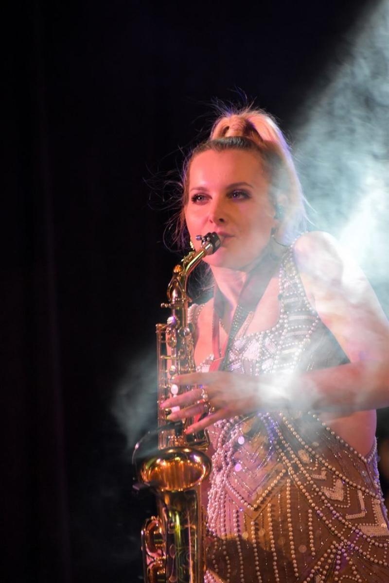 Zdjęcie w galerii na portalu naszwodzislaw.com: Supermoce na scenie Festiwalu Karaoke wiadomości z regionu