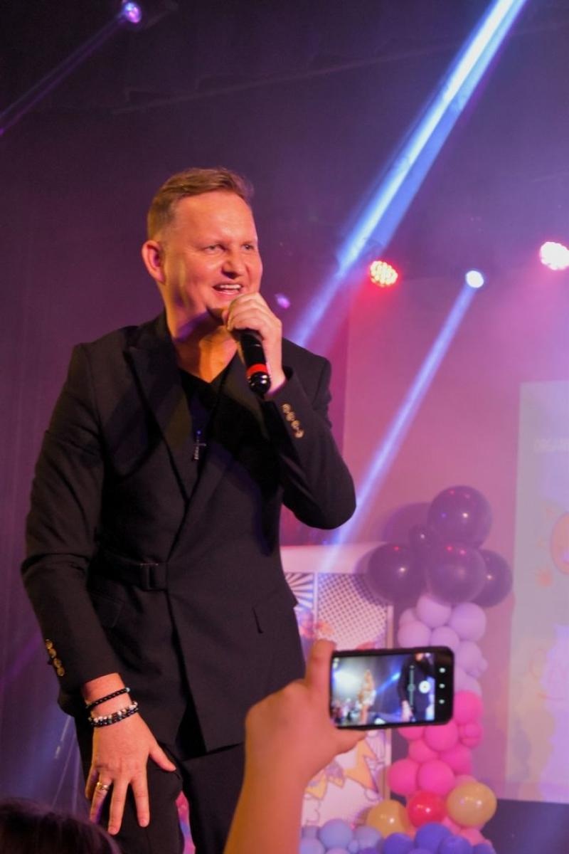 Zdjęcie w galerii na portalu naszwodzislaw.com: Supermoce na scenie Festiwalu Karaoke wiadomości z regionu