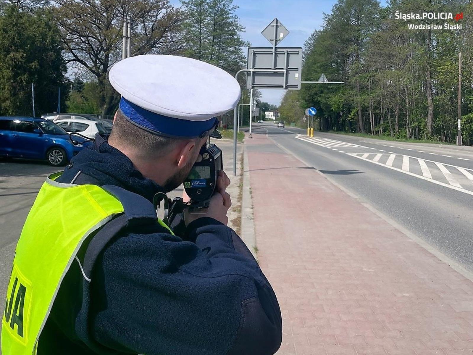 Zdjęcie w galerii na portalu naszwodzislaw.com: Uwaga kierowcy! Trwają policyjne działania Prędkość wiadomości z regionu
