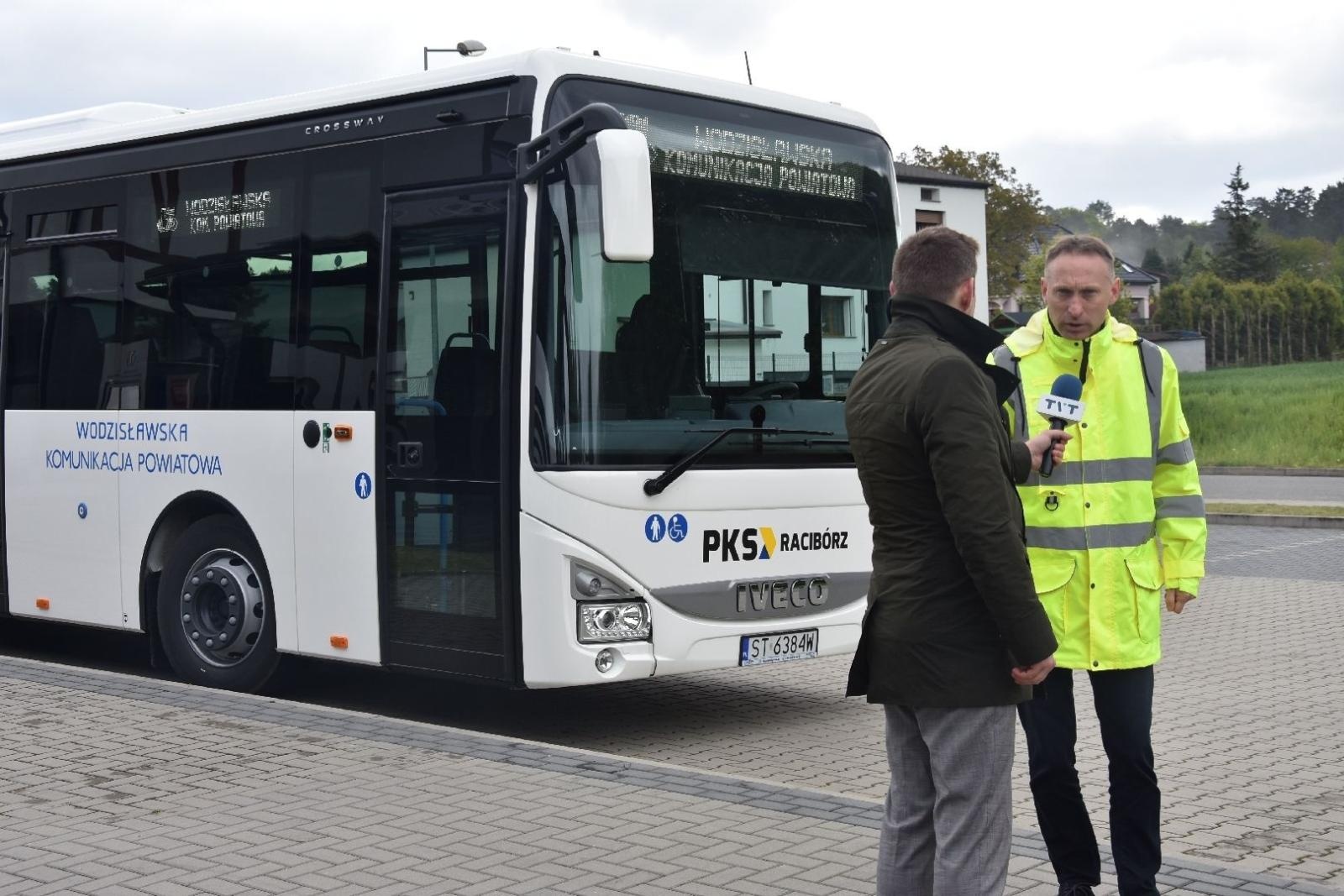 Zdjęcie w galerii na portalu naszwodzislaw.com: Nowy autobus w Wodzisławskiej Komunikacji Powiatowej [FOTO] wiadomości z regionu