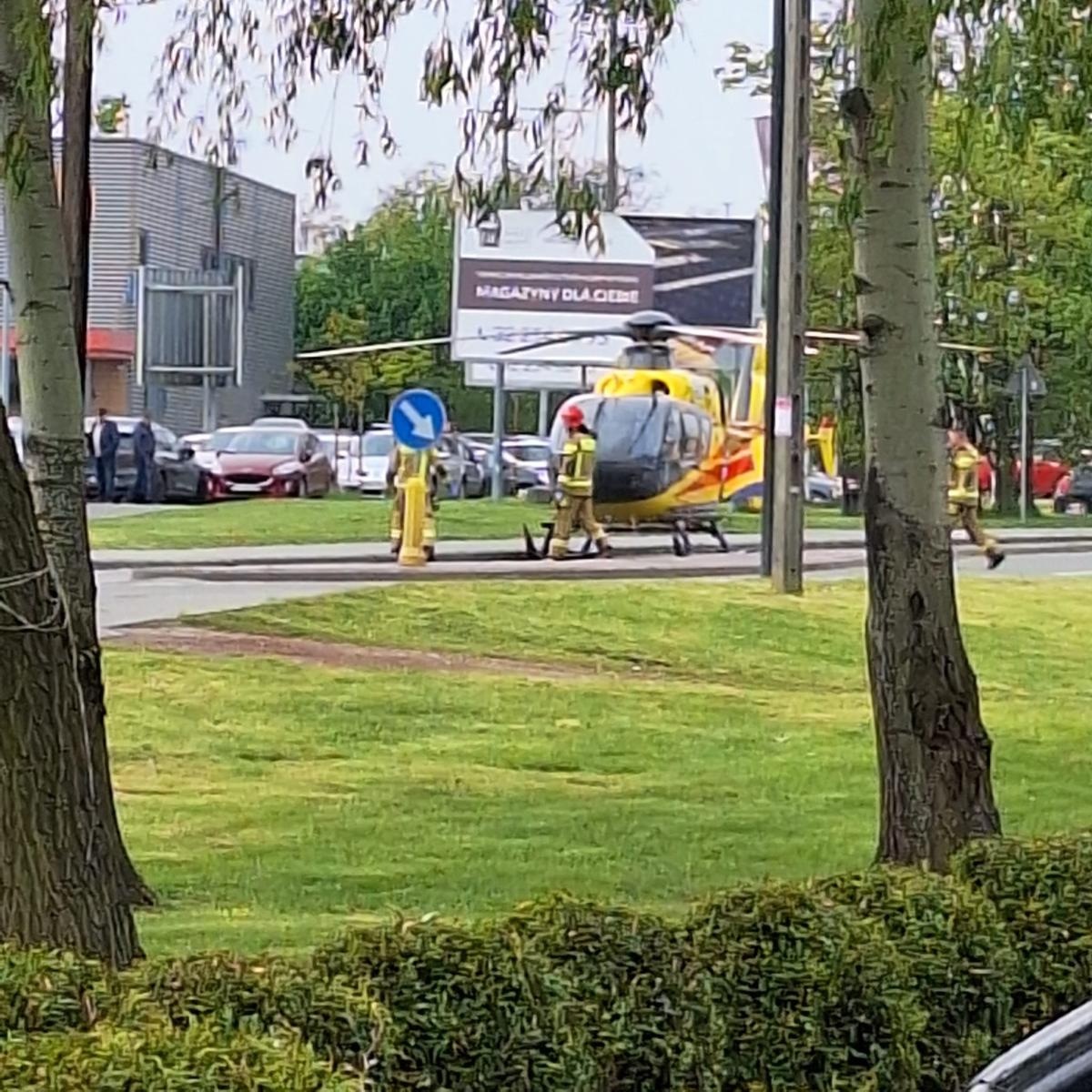 Zdjęcie w galerii na portalu naszwodzislaw.com: LPR w akcji w Rydułtowach. Serce pasażera opla zatrzymało się wiadomości z regionu