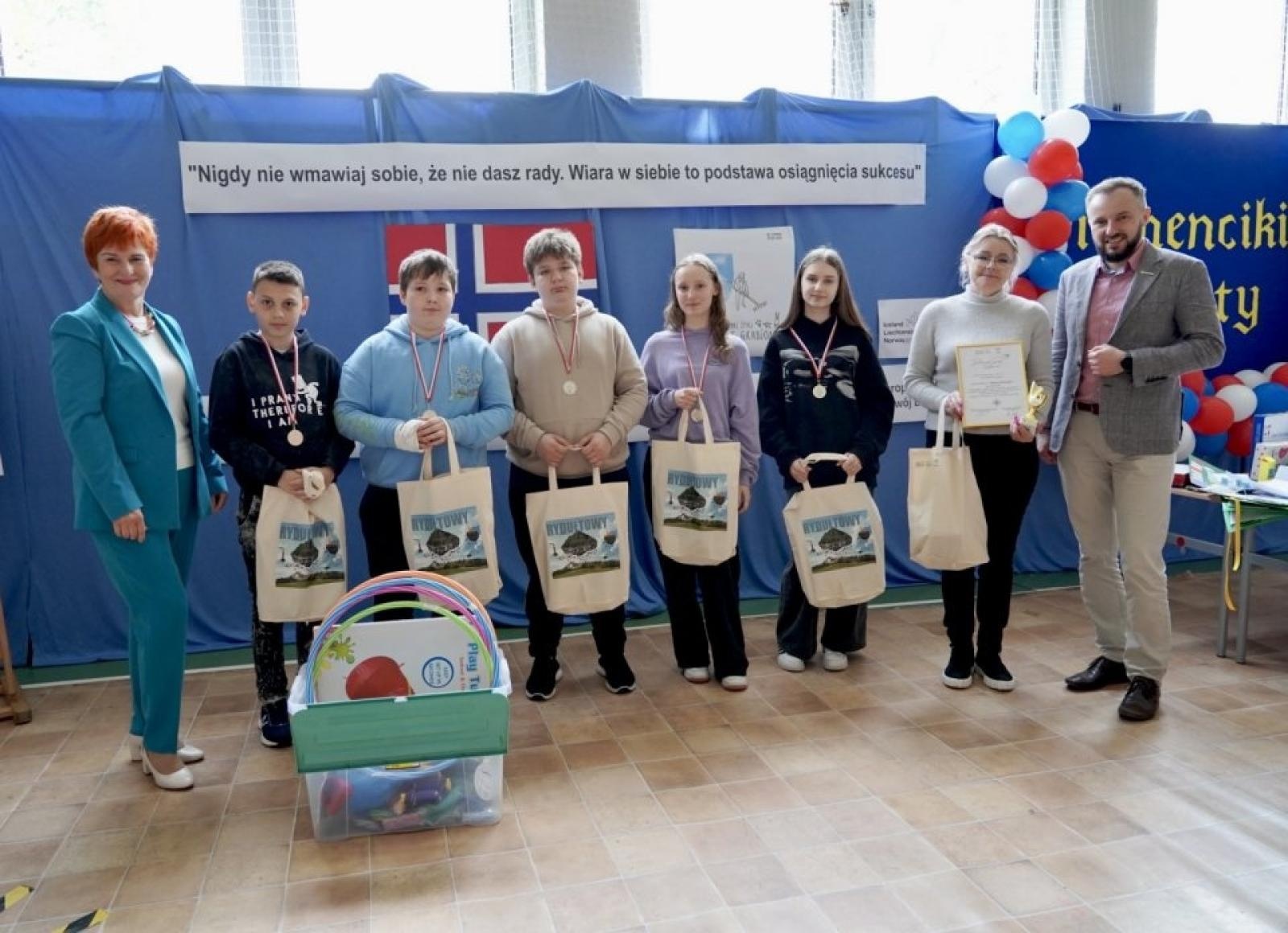 Zdjęcie w galerii na portalu naszwodzislaw.com: Dugnad po polsku, czyli od ucha do serducha [FOTO] wiadomości z regionu