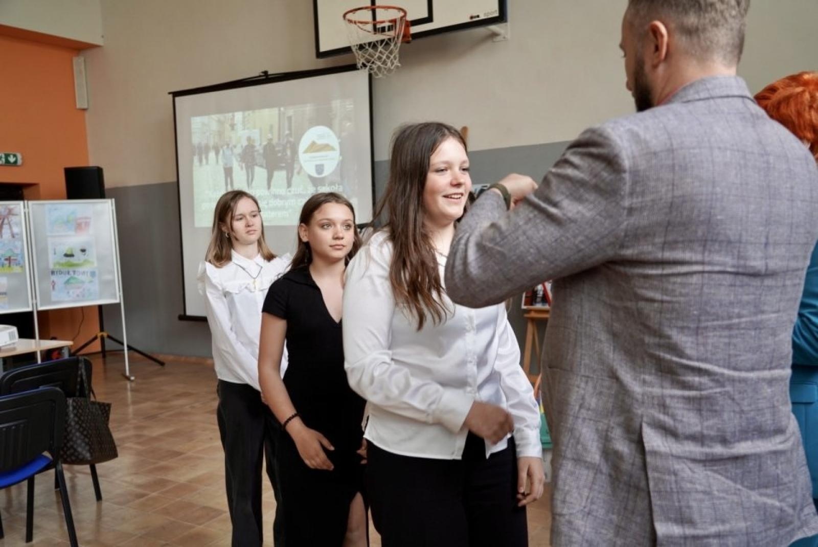 Zdjęcie w galerii na portalu naszwodzislaw.com: Dugnad po polsku, czyli od ucha do serducha [FOTO] wiadomości z regionu