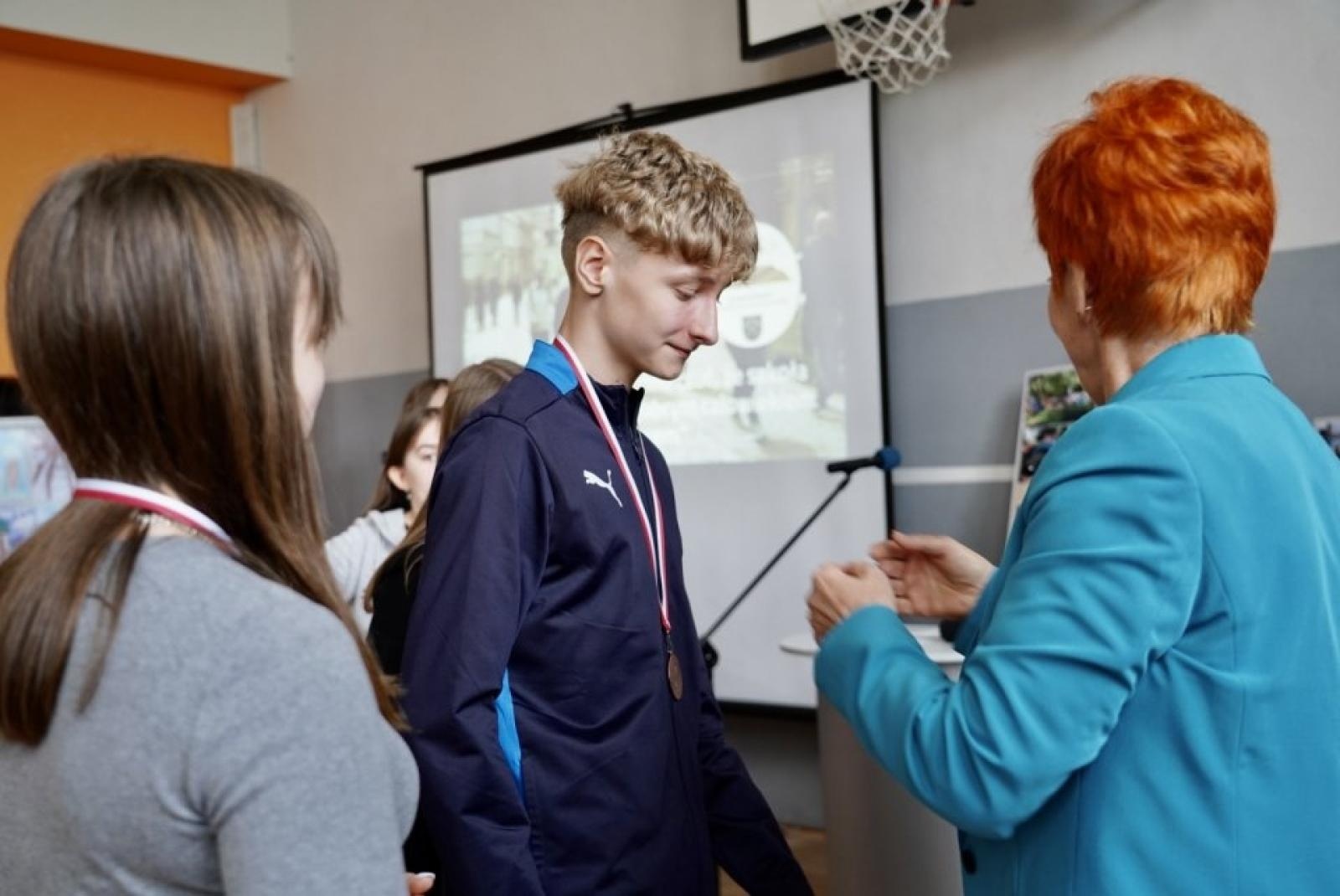 Zdjęcie w galerii na portalu naszwodzislaw.com: Dugnad po polsku, czyli od ucha do serducha [FOTO] wiadomości z regionu