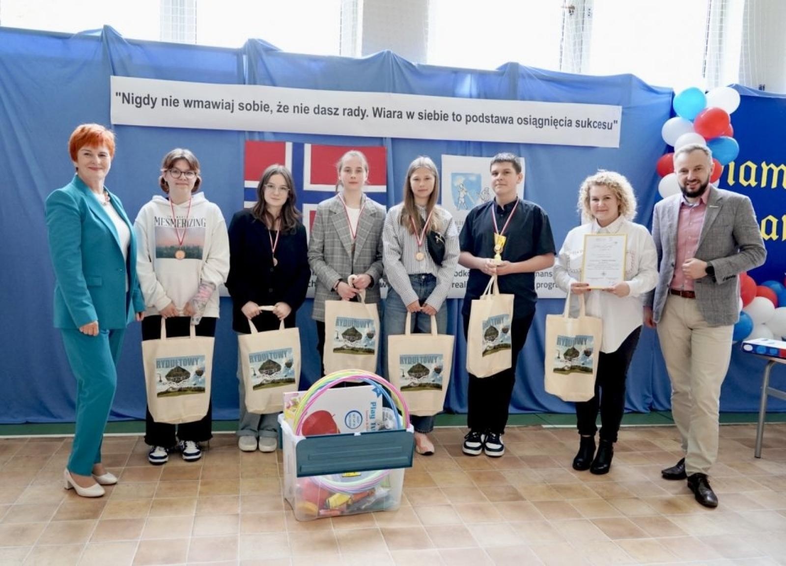 Zdjęcie w galerii na portalu naszwodzislaw.com: Dugnad po polsku, czyli od ucha do serducha [FOTO] wiadomości z regionu