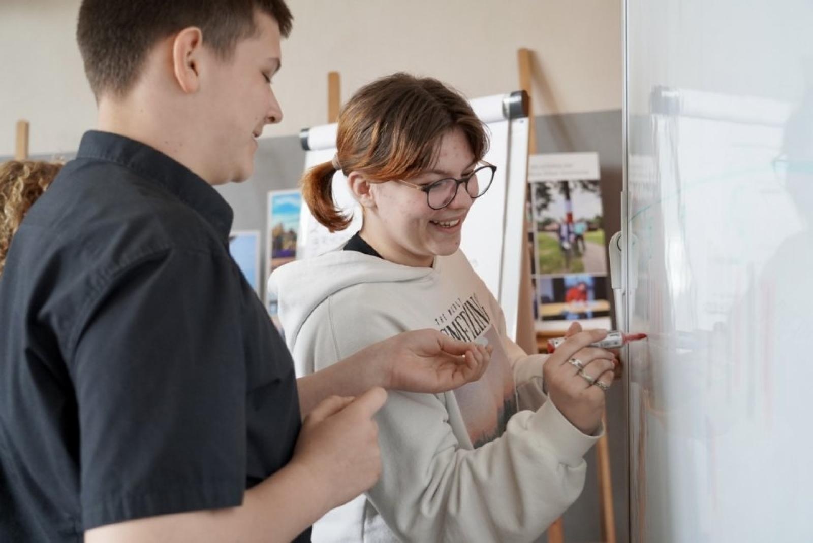 Zdjęcie w galerii na portalu naszwodzislaw.com: Dugnad po polsku, czyli od ucha do serducha [FOTO] wiadomości z regionu