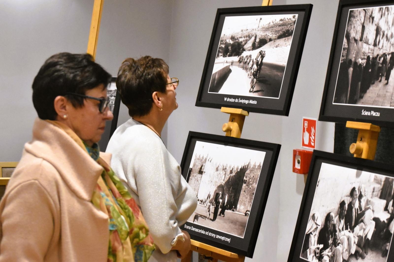 Zdjęcie w galerii na portalu naszwodzislaw.com: Henryk Grzonka przypomniał w Godowie postać Stanisława Ligonia wiadomości z regionu