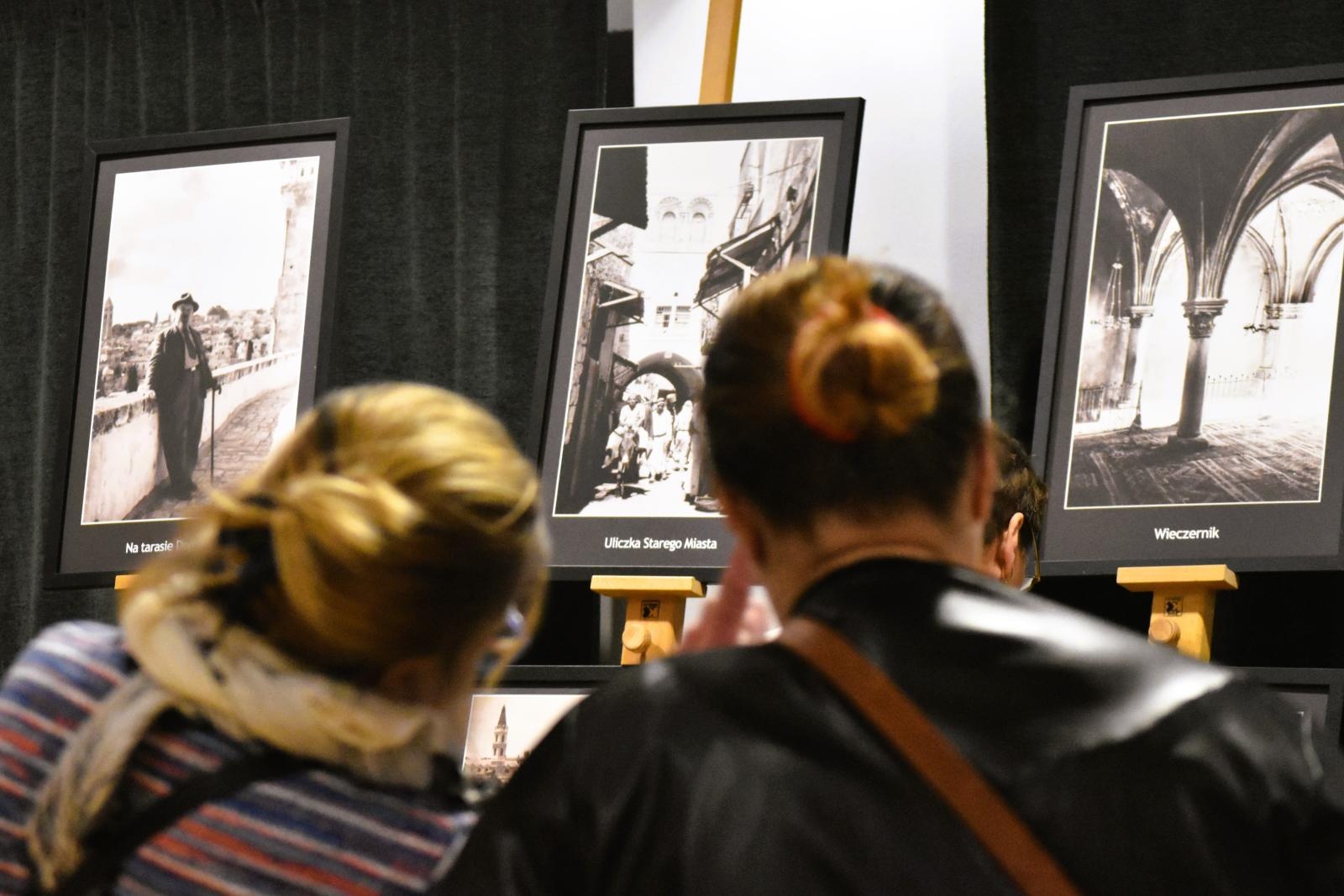 Zdjęcie w galerii na portalu naszwodzislaw.com: Henryk Grzonka przypomniał w Godowie postać Stanisława Ligonia wiadomości z regionu