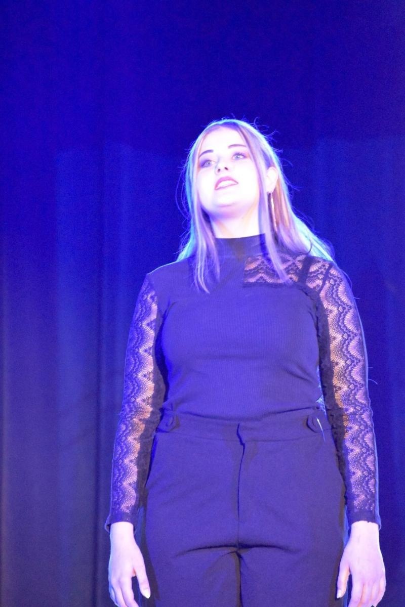 Zdjęcie w galerii na portalu naszwodzislaw.com: Maturzyści powiatowych szkół odebrali świadectwa [FOTO] wiadomości z regionu