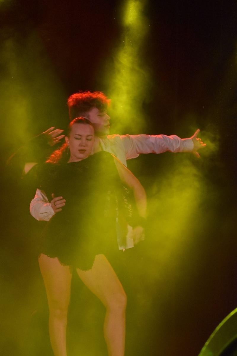 Zdjęcie w galerii na portalu naszwodzislaw.com: Maturzyści powiatowych szkół odebrali świadectwa [FOTO] wiadomości z regionu