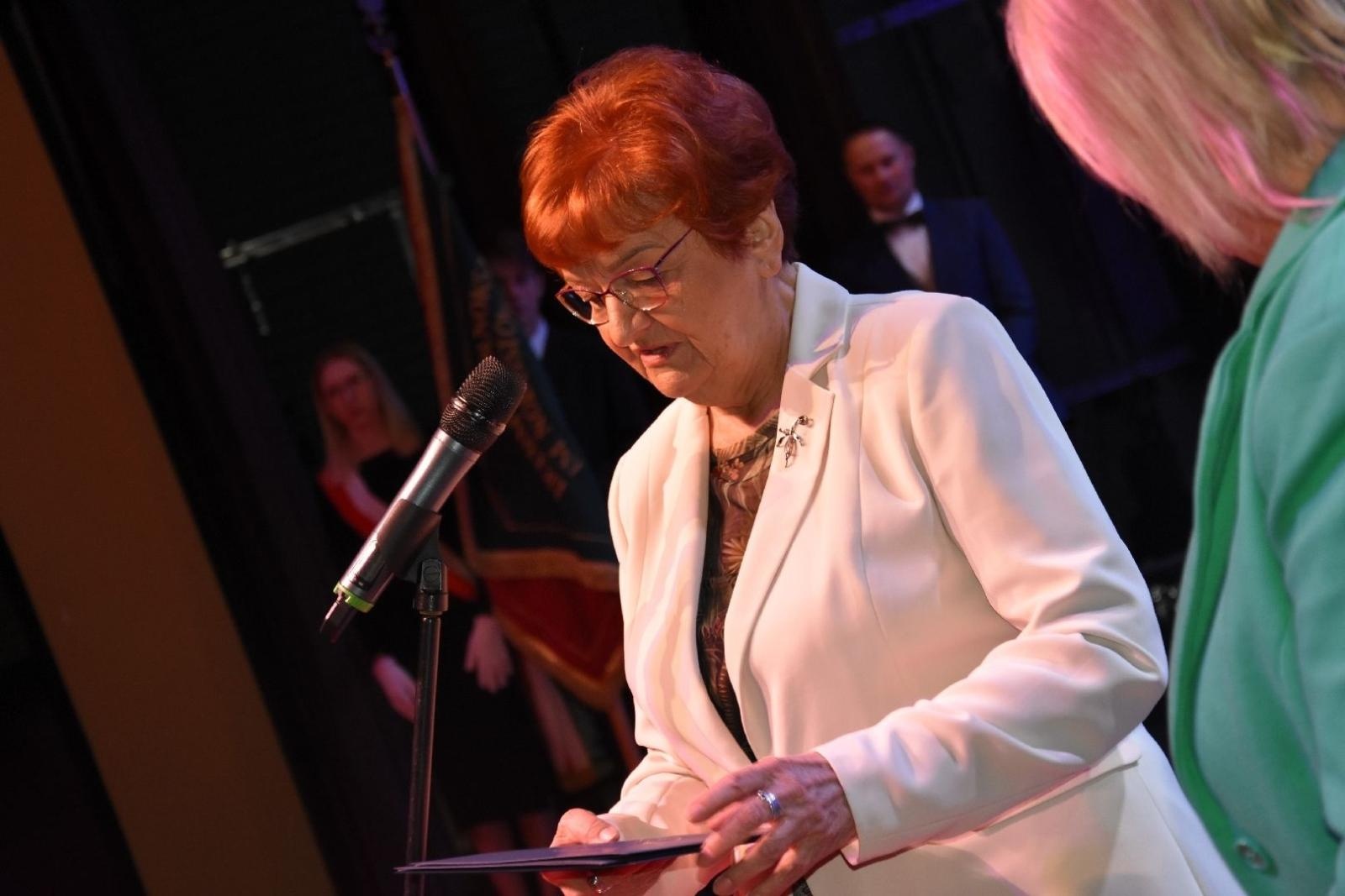 Zdjęcie w galerii na portalu naszwodzislaw.com: Maturzyści powiatowych szkół odebrali świadectwa [FOTO] wiadomości z regionu