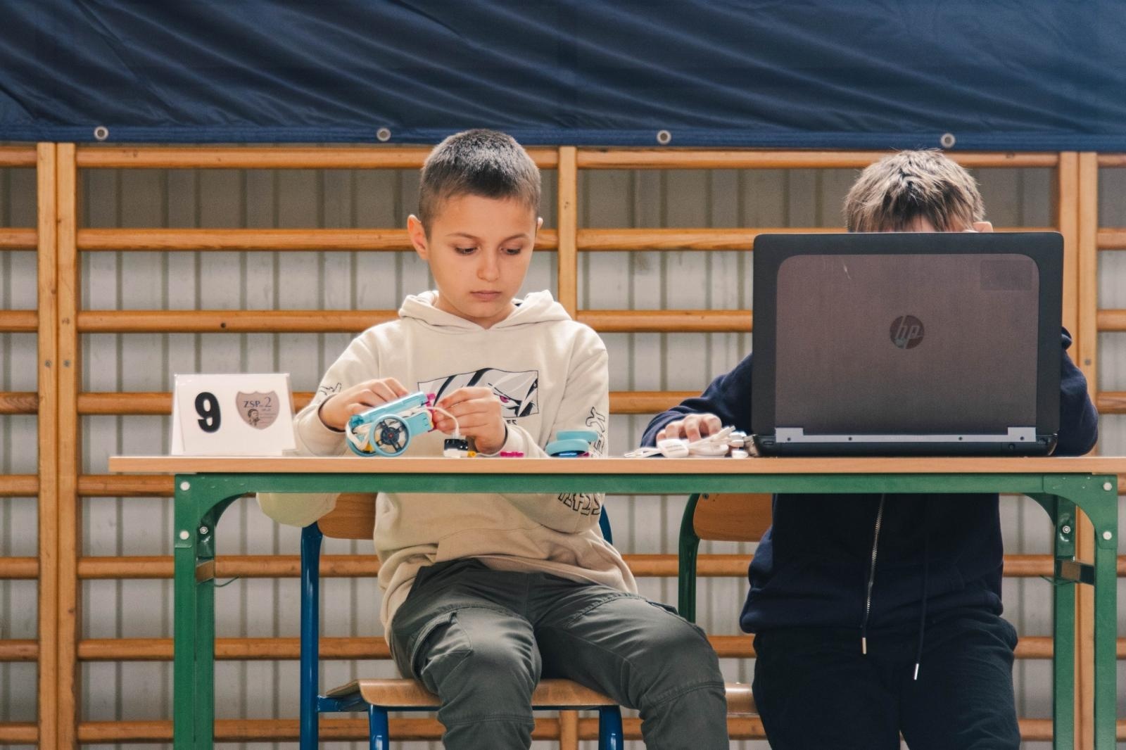 Zdjęcie w galerii na portalu naszwodzislaw.com: Miejski konkurs programowania w ZSP 2 [FOTO] wiadomości z regionu