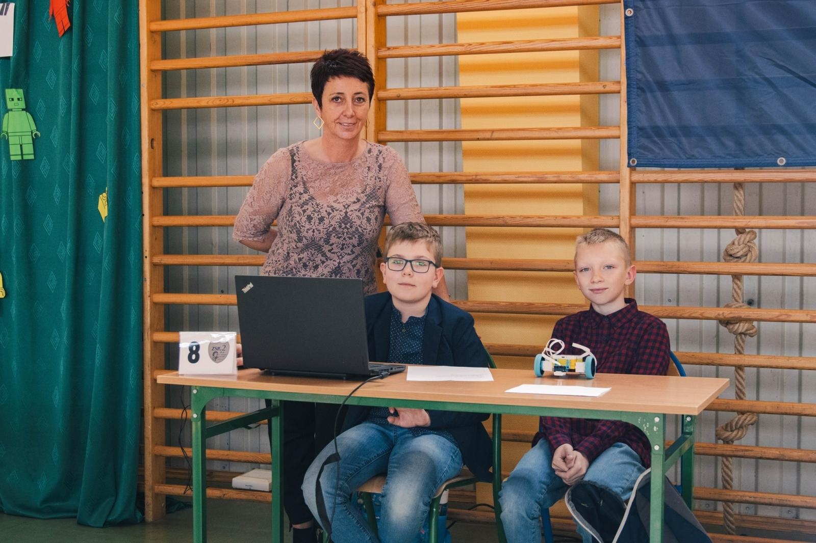 Zdjęcie w galerii na portalu naszwodzislaw.com: Miejski konkurs programowania w ZSP 2 [FOTO] wiadomości z regionu