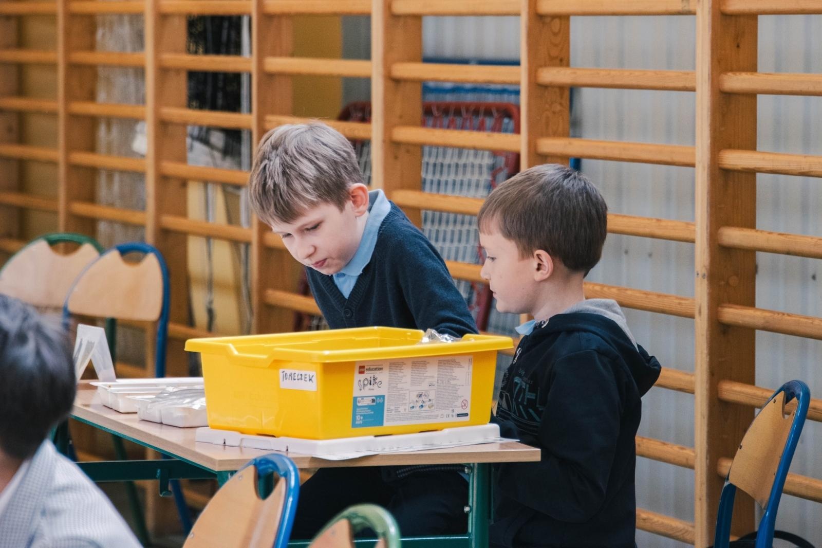 Zdjęcie w galerii na portalu naszwodzislaw.com: Miejski konkurs programowania w ZSP 2 [FOTO] wiadomości z regionu