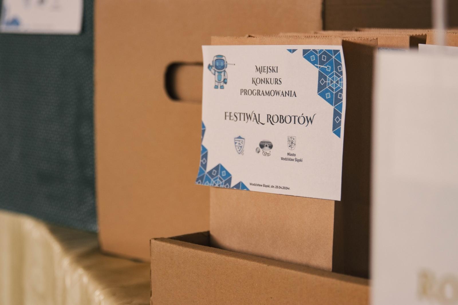 Zdjęcie w galerii na portalu naszwodzislaw.com: Miejski konkurs programowania w ZSP 2 [FOTO] wiadomości z regionu