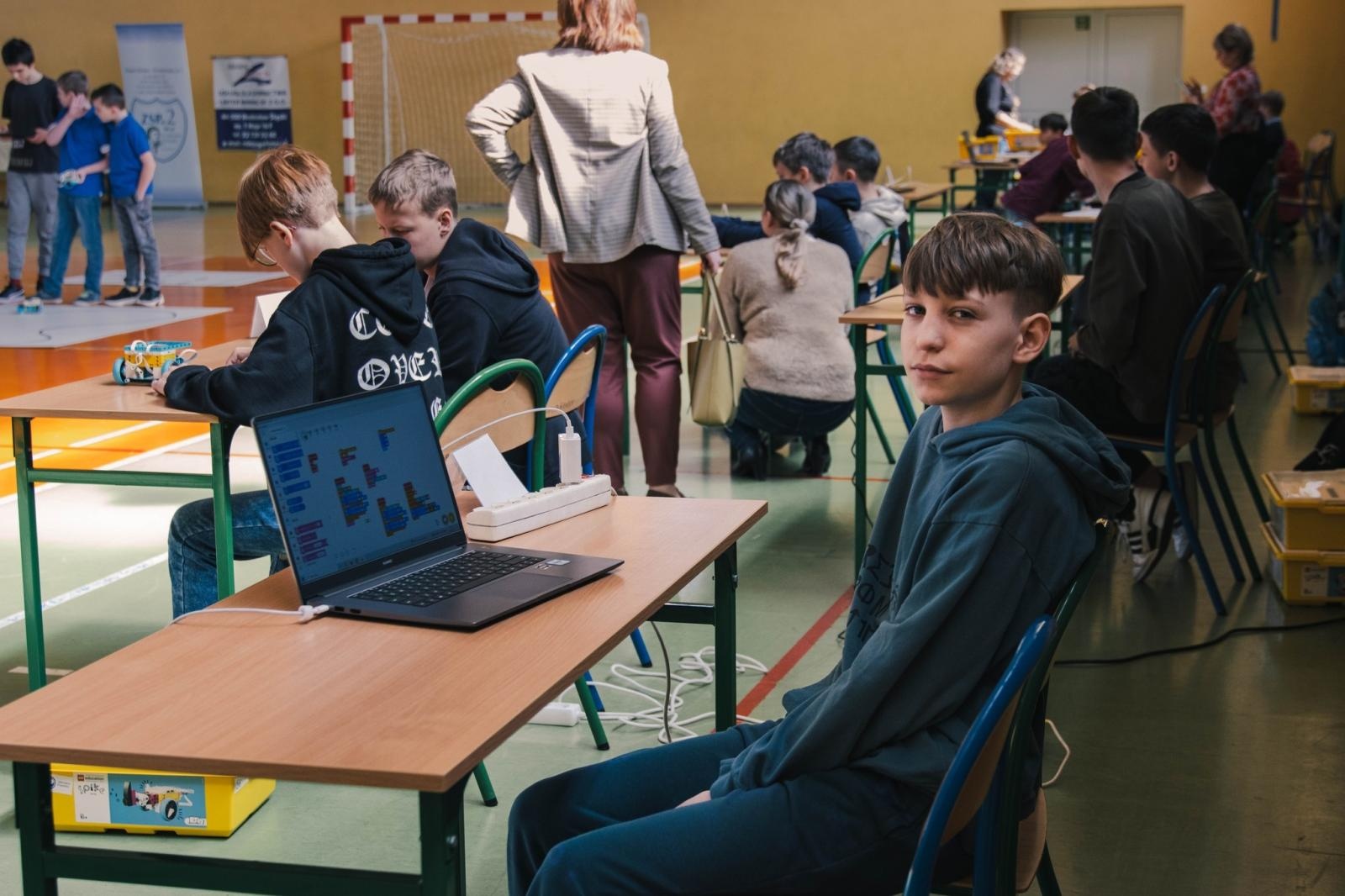 Zdjęcie w galerii na portalu naszwodzislaw.com: Miejski konkurs programowania w ZSP 2 [FOTO] wiadomości z regionu