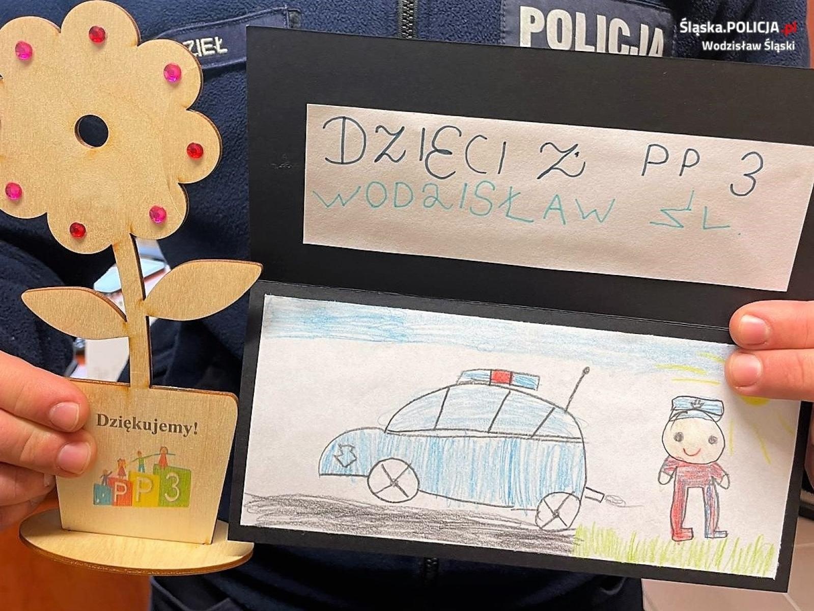 Zdjęcie w galerii na portalu naszwodzislaw.com: Przedszkolaki z wodzisławskiej Trójki spotkały się z policjantami wiadomości z regionu