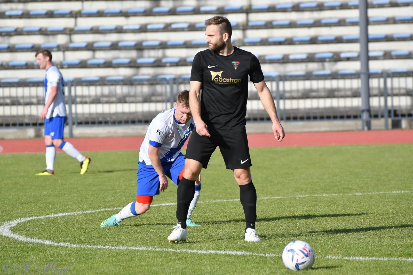 Zdjęcie w galerii na portalu naszwodzislaw.com: Czarni Gorzyce bez punktów w Raciborzu [FOTO] wiadomości z regionu