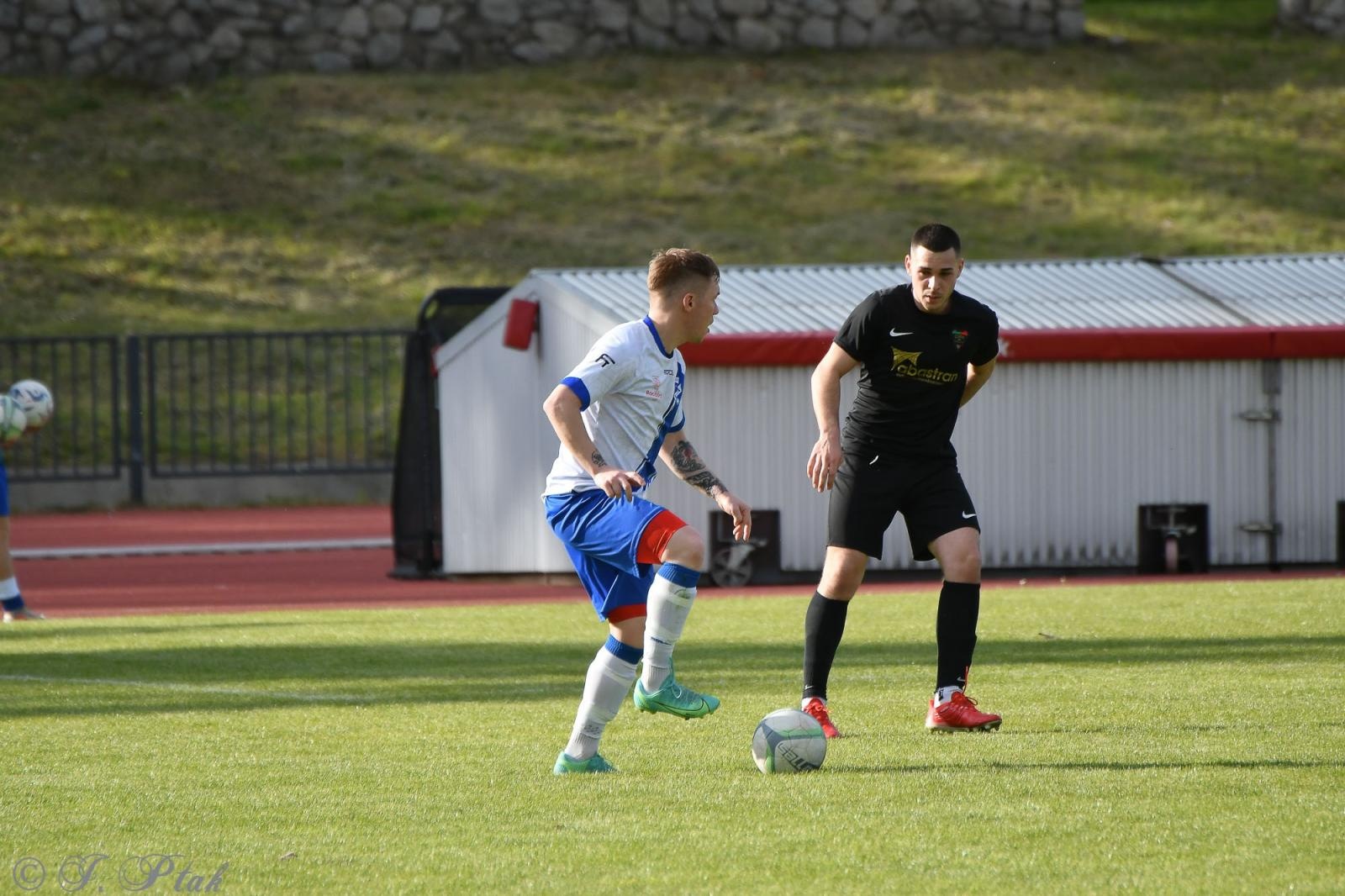 Zdjęcie w galerii na portalu naszwodzislaw.com: Czarni Gorzyce bez punktów w Raciborzu [FOTO] wiadomości z regionu