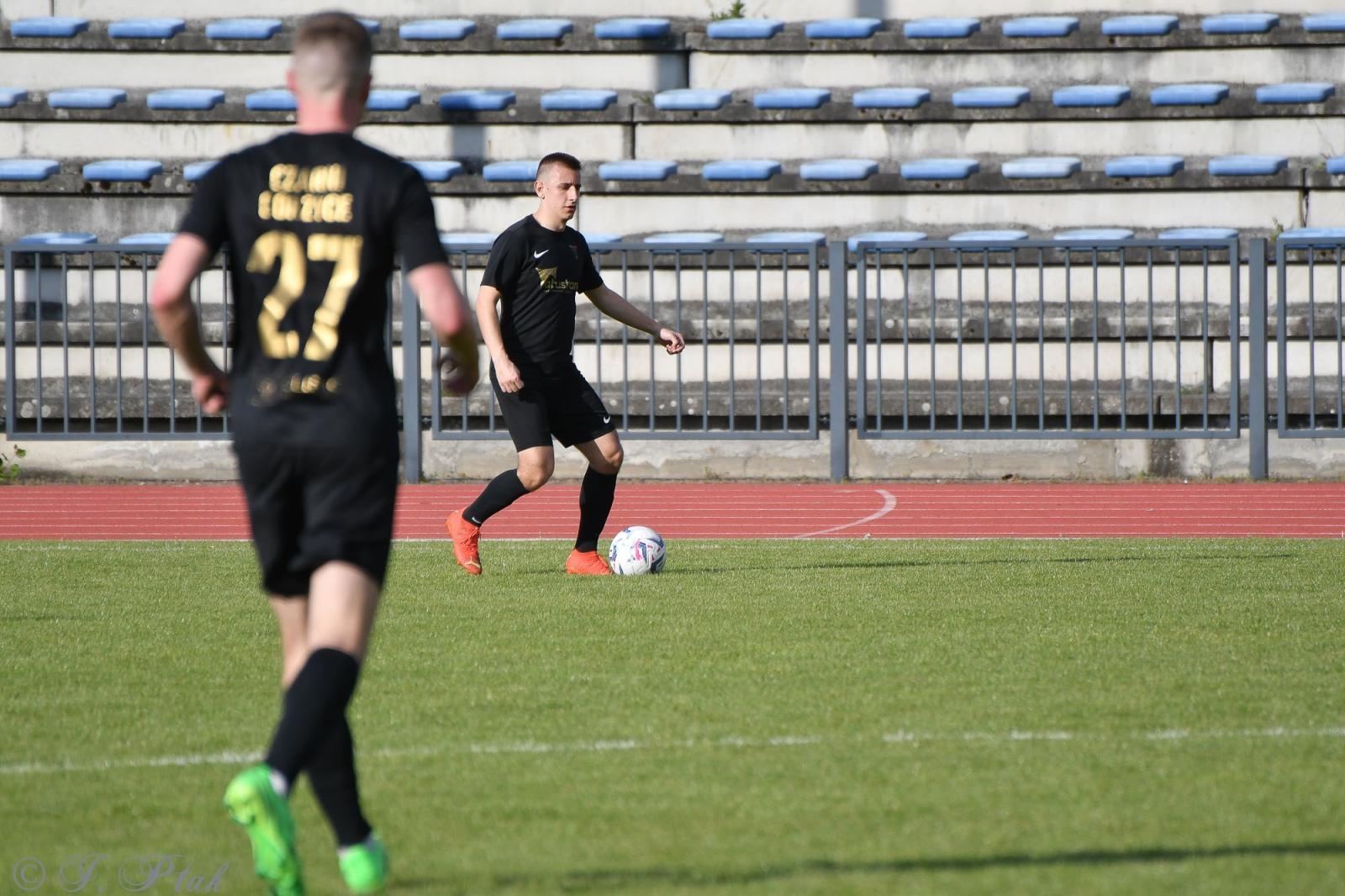 Zdjęcie w galerii na portalu naszwodzislaw.com: Czarni Gorzyce bez punktów w Raciborzu [FOTO] wiadomości z regionu