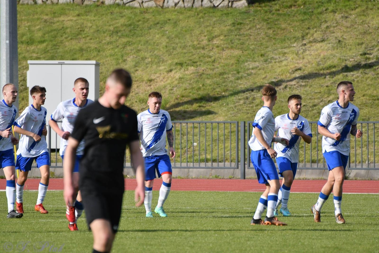 Zdjęcie w galerii na portalu naszwodzislaw.com: Czarni Gorzyce bez punktów w Raciborzu [FOTO] wiadomości z regionu