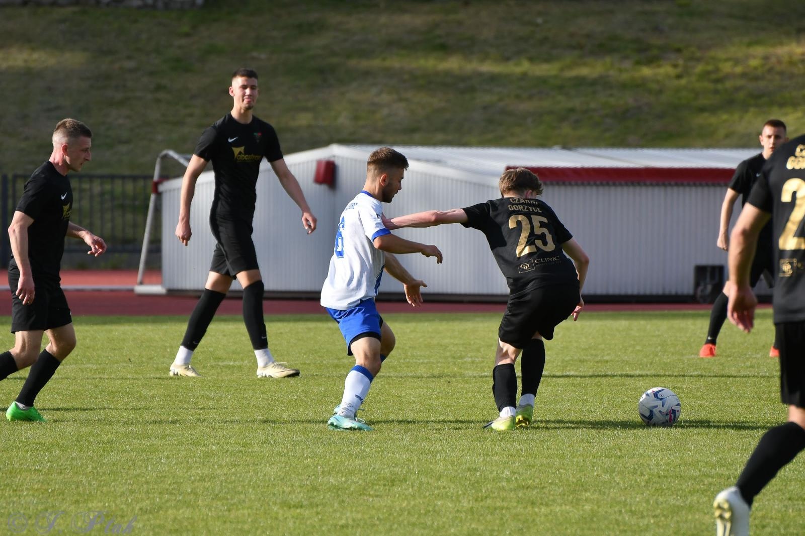 Zdjęcie w galerii na portalu naszwodzislaw.com: Czarni Gorzyce bez punktów w Raciborzu [FOTO] wiadomości z regionu