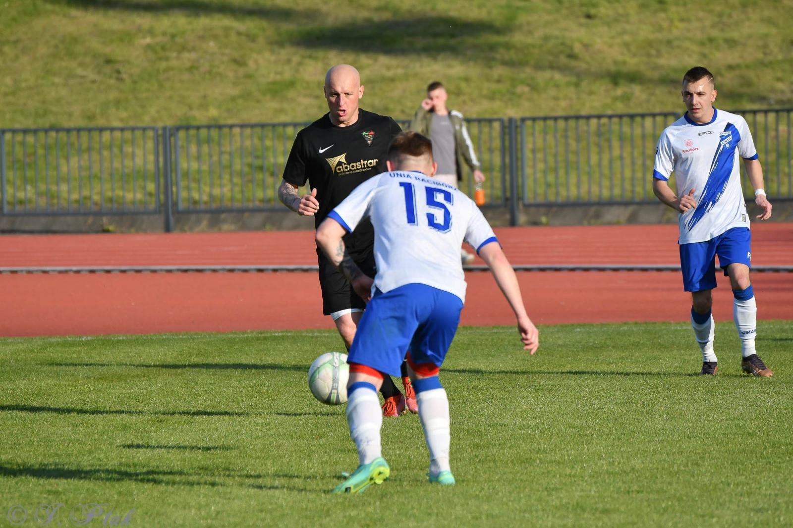 Zdjęcie w galerii na portalu naszwodzislaw.com: Czarni Gorzyce bez punktów w Raciborzu [FOTO] wiadomości z regionu