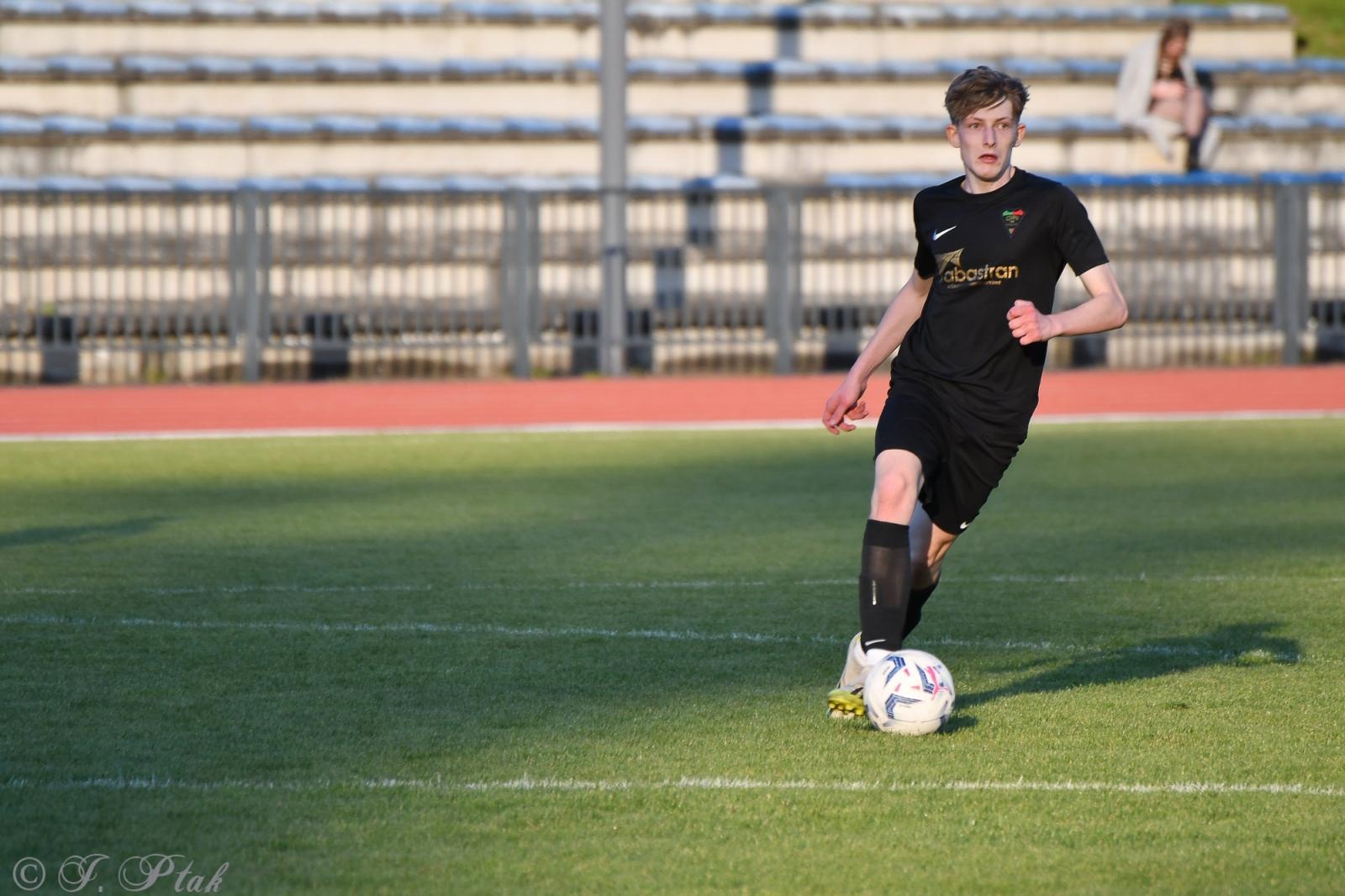 Zdjęcie w galerii na portalu naszwodzislaw.com: Czarni Gorzyce bez punktów w Raciborzu [FOTO] wiadomości z regionu