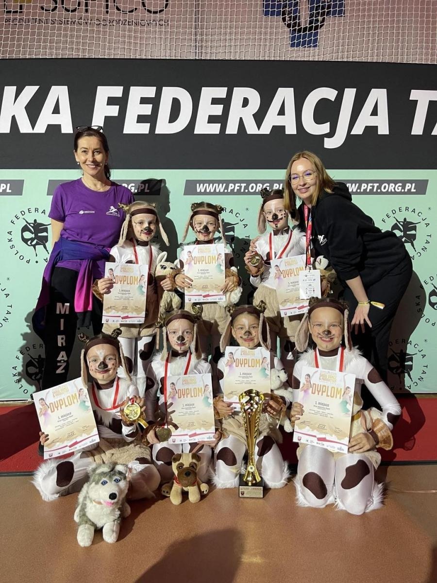 Zdjęcie w galerii na portalu naszwodzislaw.com: Zespół Miraż z WCK na podium Mistrzostw Polski IDO Show Dance w Łańcucie wiadomości z regionu