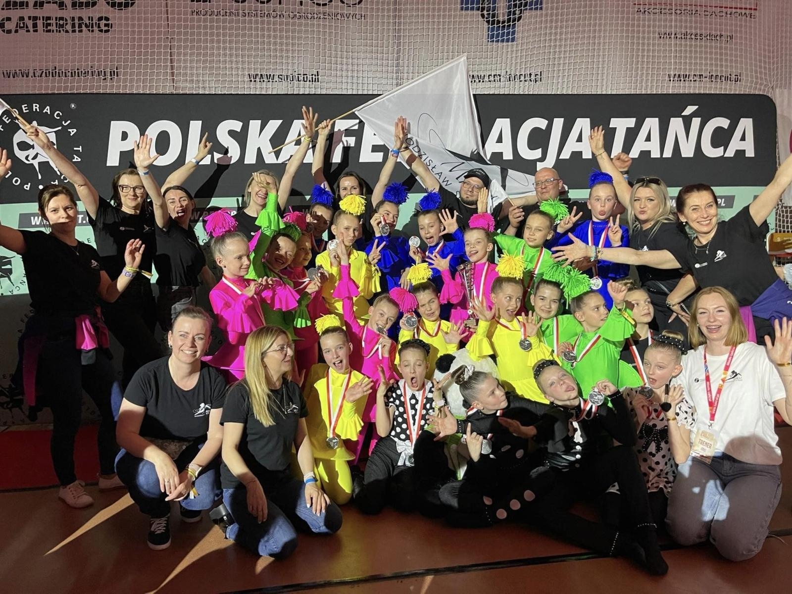 Zdjęcie w galerii na portalu naszwodzislaw.com: Zespół Miraż z WCK na podium Mistrzostw Polski IDO Show Dance w Łańcucie wiadomości z regionu