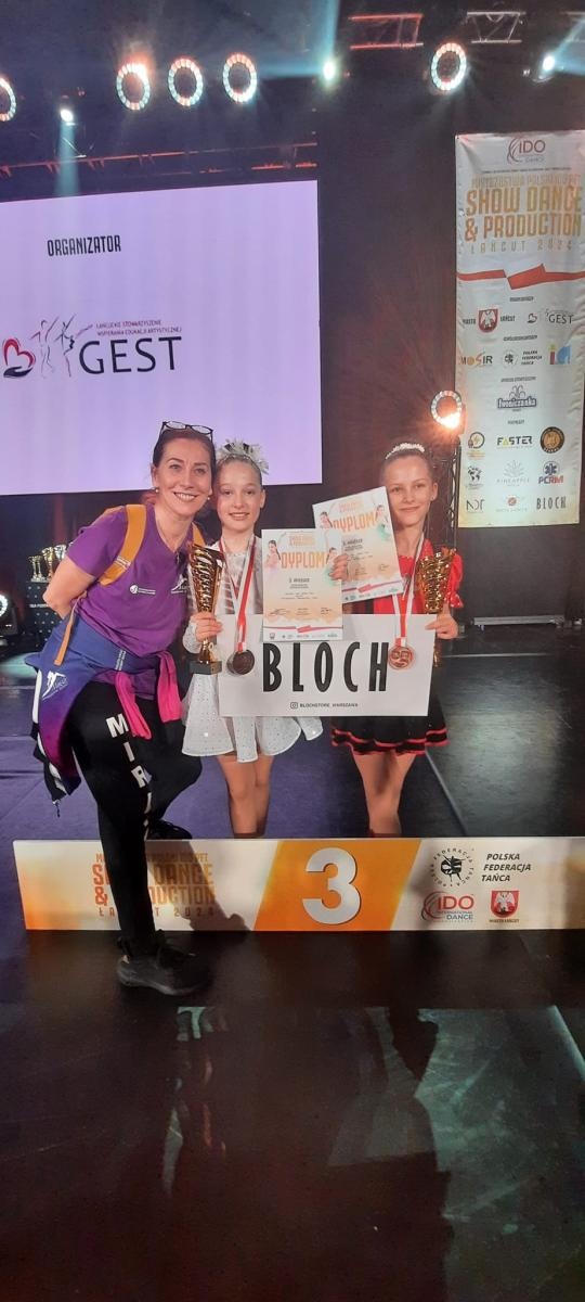 Zdjęcie w galerii na portalu naszwodzislaw.com: Zespół Miraż z WCK na podium Mistrzostw Polski IDO Show Dance w Łańcucie wiadomości z regionu