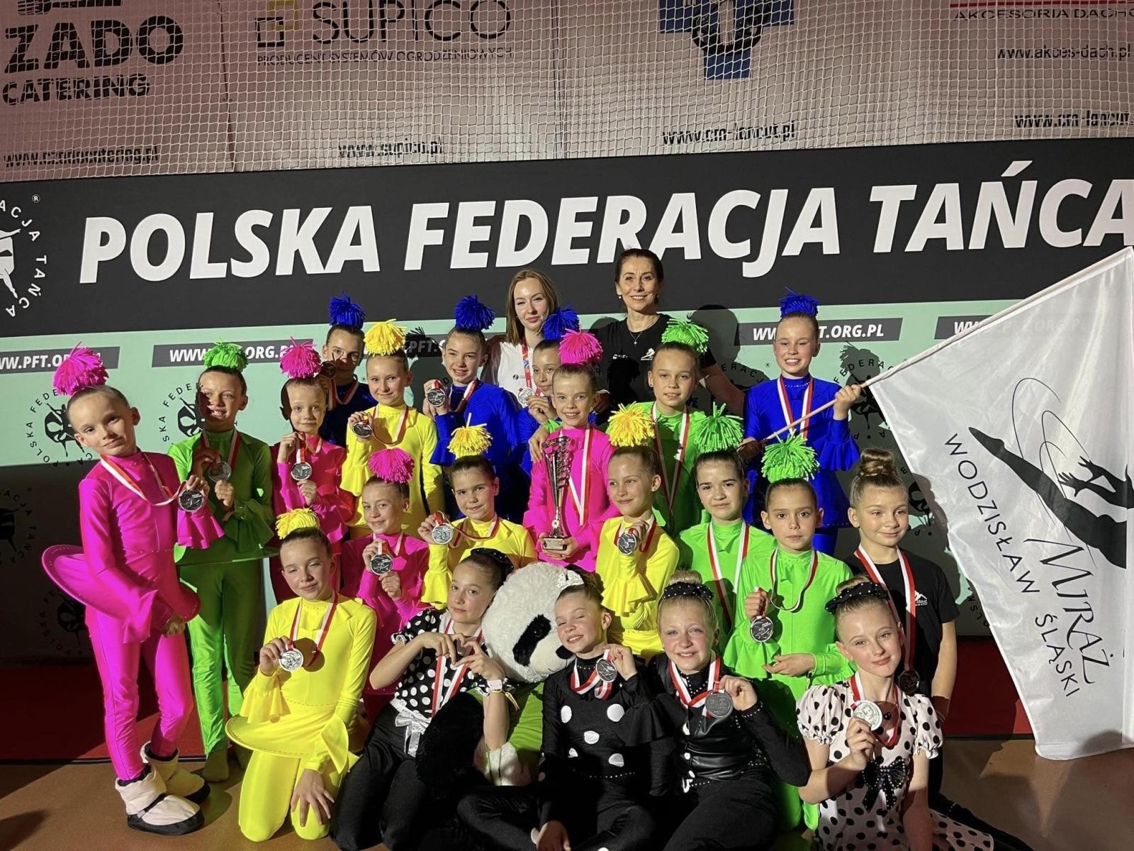 Zdjęcie w galerii na portalu naszwodzislaw.com: Zespół Miraż z WCK na podium Mistrzostw Polski IDO Show Dance w Łańcucie wiadomości z regionu