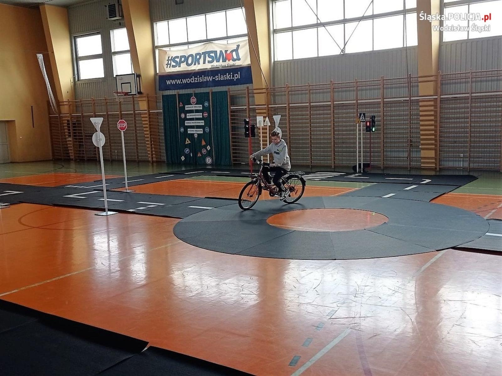 Zdjęcie w galerii na portalu naszwodzislaw.com: Sprawdzili swą wiedzę o ruchu drogowym wiadomości z regionu