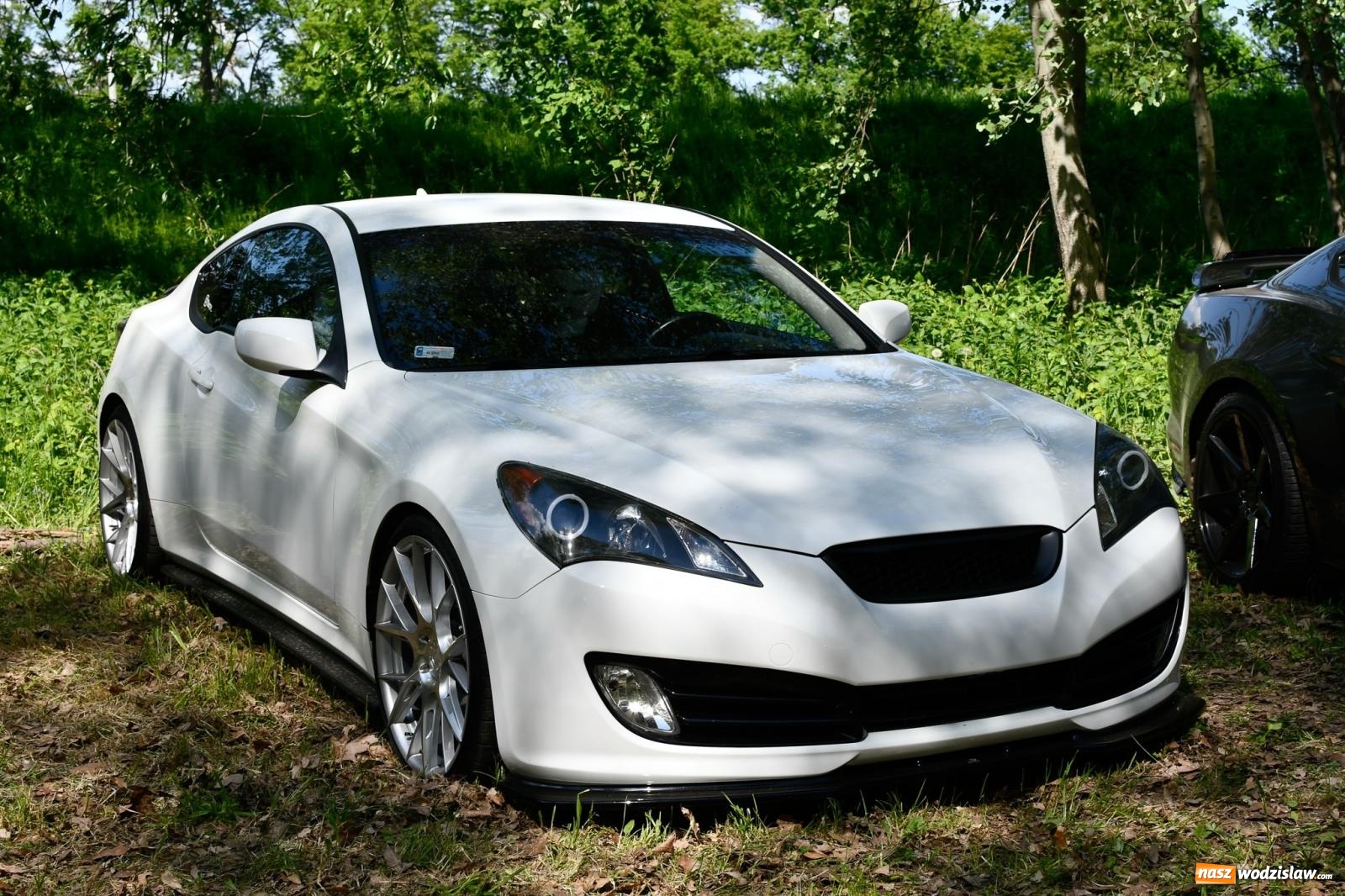 Zdjęcie w galerii na portalu naszwodzislaw.com: Tuningowane wozy na Magicznej Plaży w Bukowie [FOTO i WIDEO] wiadomości z regionu