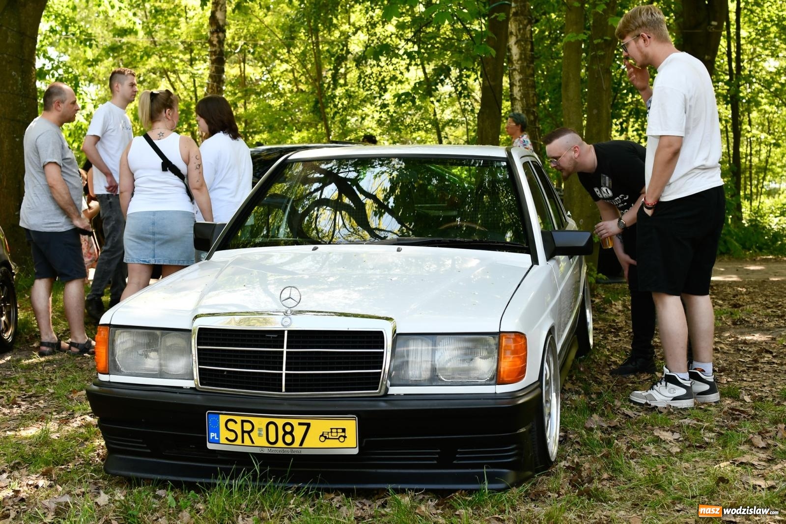 Zdjęcie w galerii na portalu naszwodzislaw.com: Tuningowane wozy na Magicznej Plaży w Bukowie [FOTO i WIDEO] wiadomości z regionu