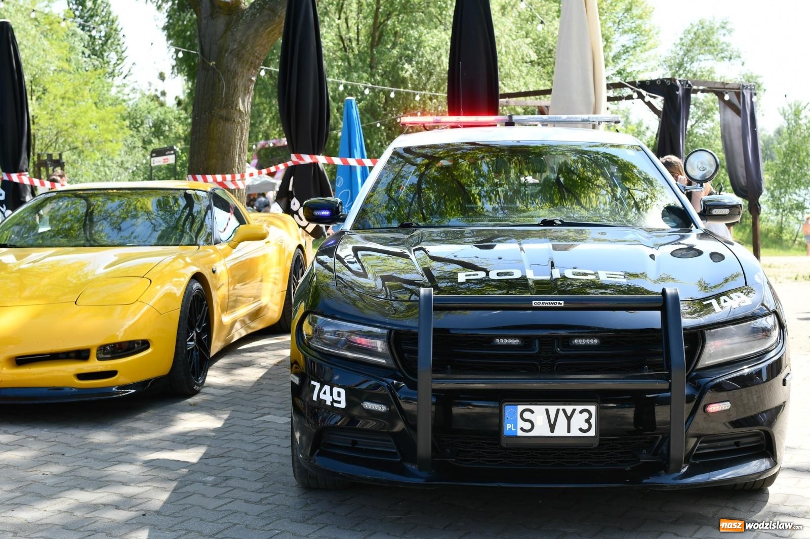 Zdjęcie w galerii na portalu naszwodzislaw.com: Tuningowane wozy na Magicznej Plaży w Bukowie [FOTO i WIDEO] wiadomości z regionu