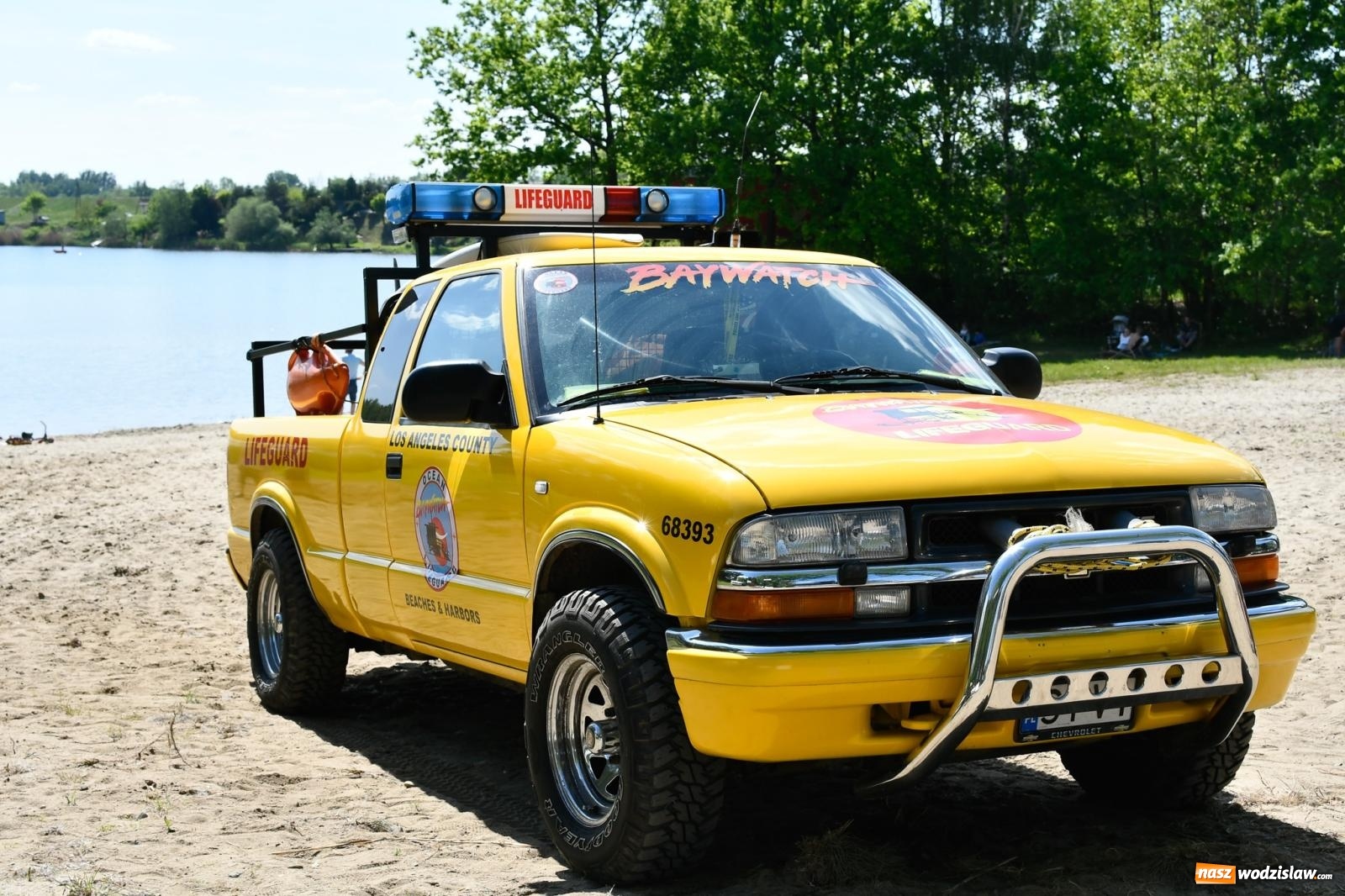 Zdjęcie w galerii na portalu naszwodzislaw.com: Tuningowane wozy na Magicznej Plaży w Bukowie [FOTO i WIDEO] wiadomości z regionu