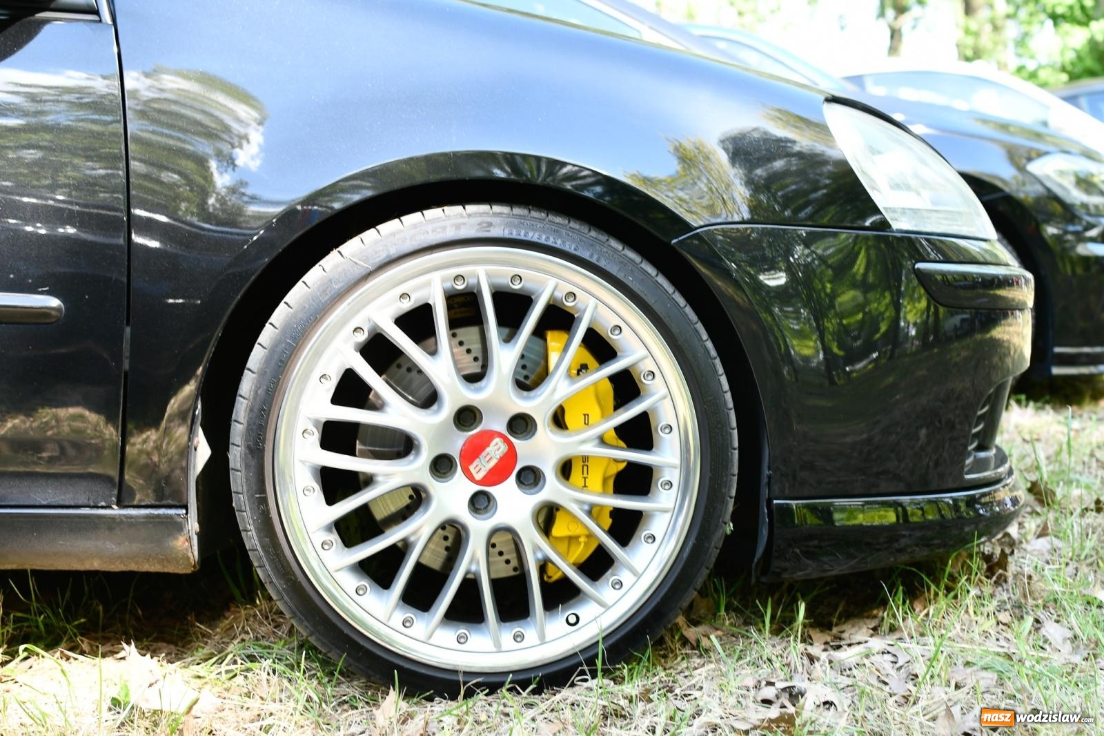 Zdjęcie w galerii na portalu naszwodzislaw.com: Tuningowane wozy na Magicznej Plaży w Bukowie [FOTO i WIDEO] wiadomości z regionu