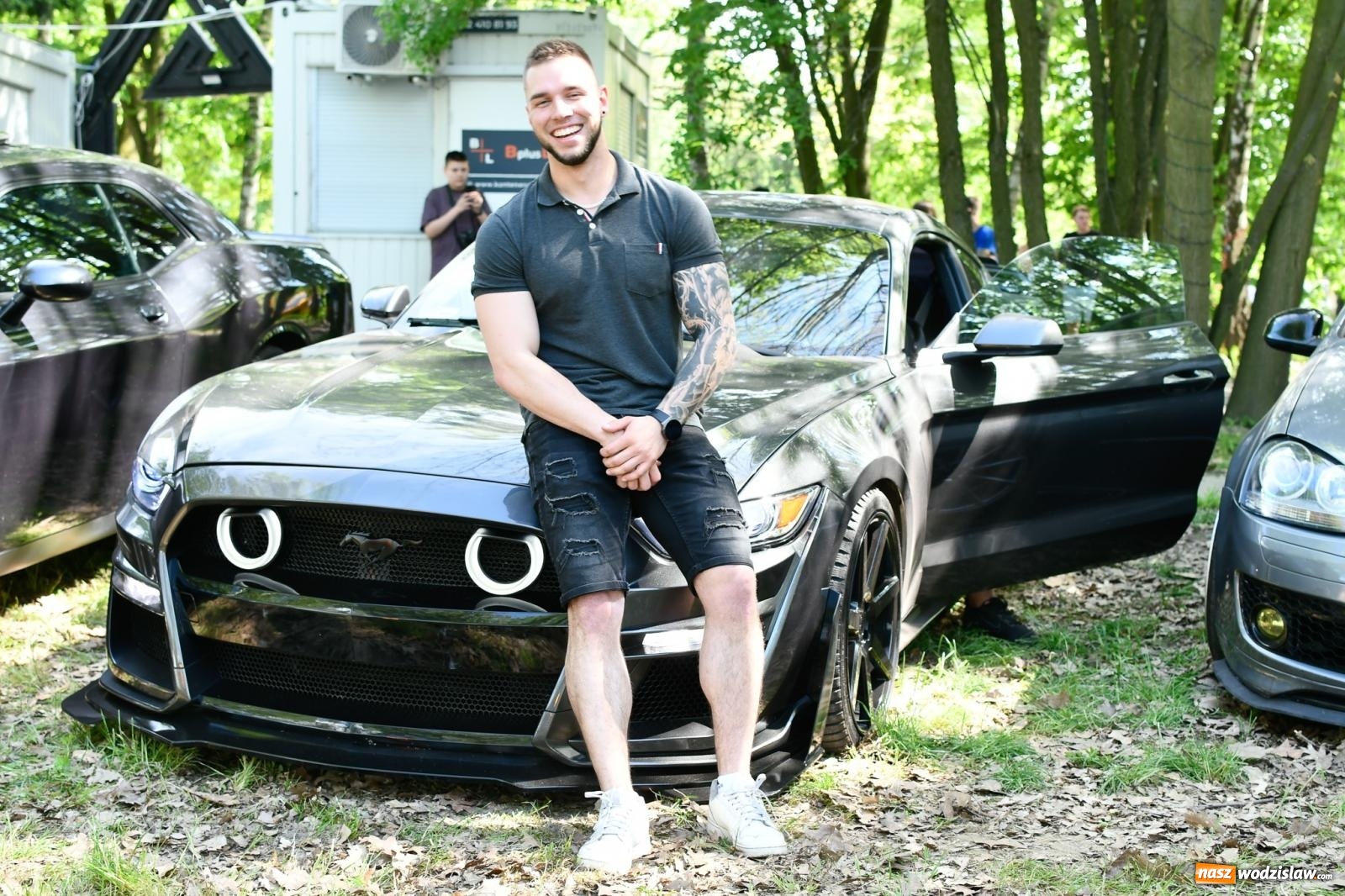 Zdjęcie w galerii na portalu naszwodzislaw.com: Tuningowane wozy na Magicznej Plaży w Bukowie [FOTO i WIDEO] wiadomości z regionu