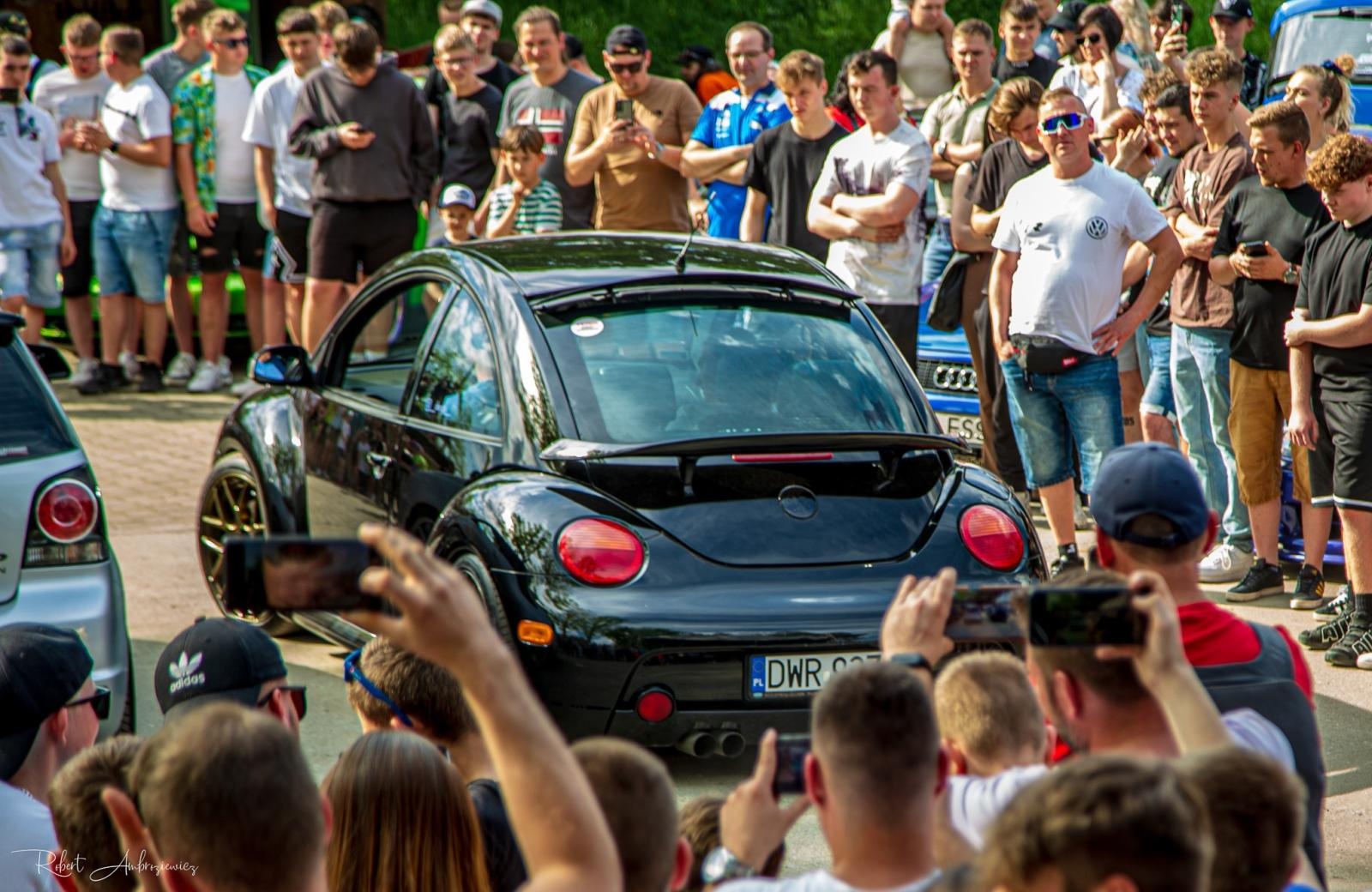 Zdjęcie w galerii na portalu naszwodzislaw.com: Petrol Beach - Zlot Samochodów Tuningowanych w Bukowie na bis! [FOTO] wiadomości z regionu