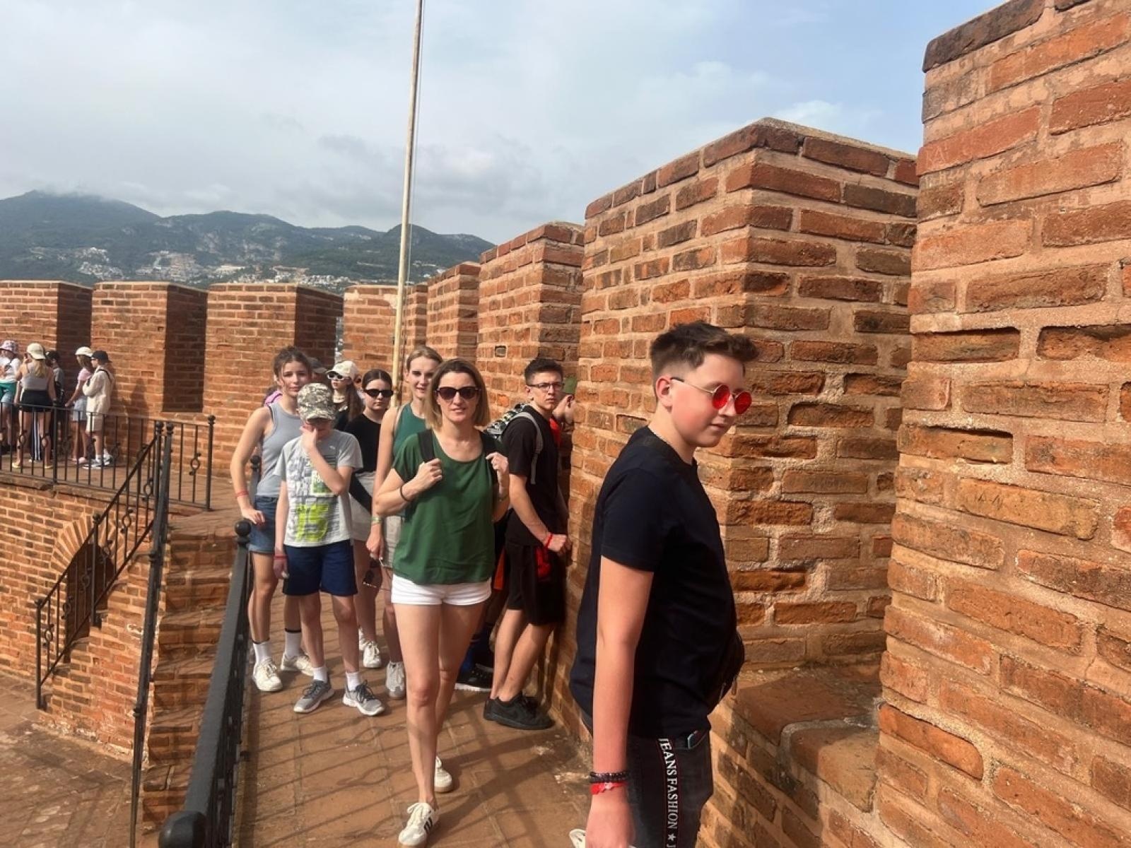 Zdjęcie w galerii na portalu naszwodzislaw.com: Uczniowie zawadzkiej szkoły z wizytą w słonecznej Alanyi [FOTO] wiadomości z regionu