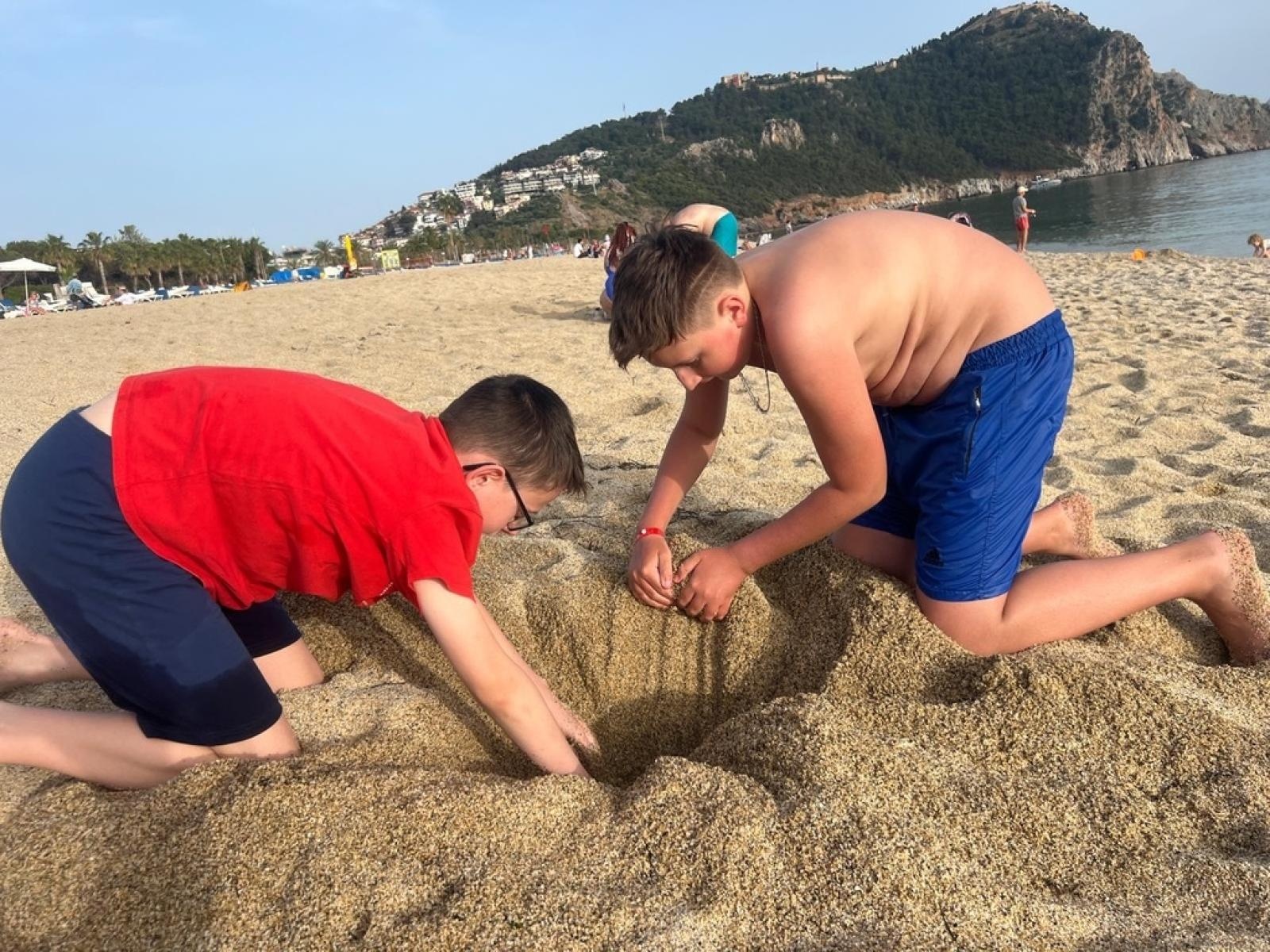 Zdjęcie w galerii na portalu naszwodzislaw.com: Uczniowie zawadzkiej szkoły z wizytą w słonecznej Alanyi [FOTO] wiadomości z regionu